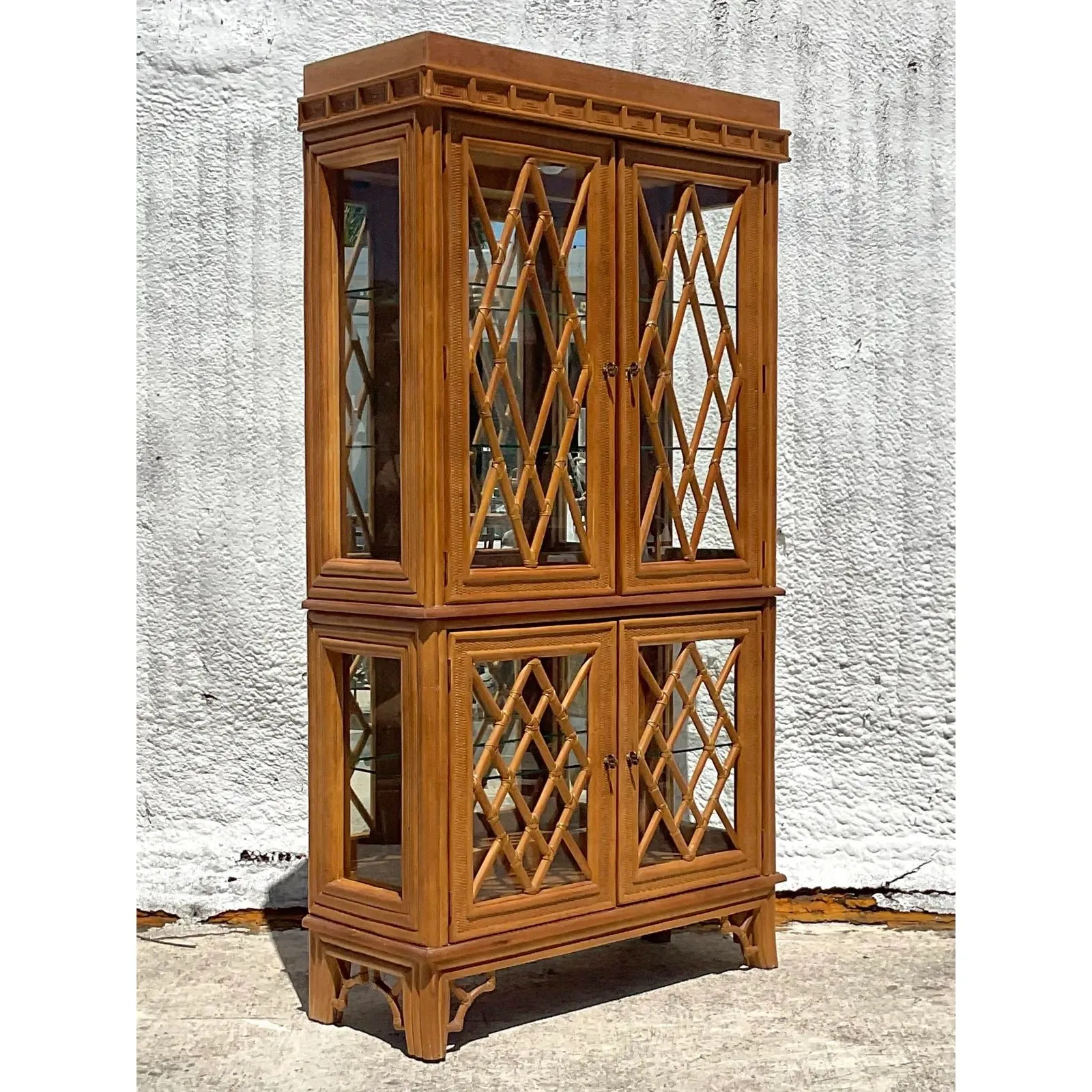 Late 20th Century Vintage Coastal Chinese Chippendale Cabinet — additional photo 3