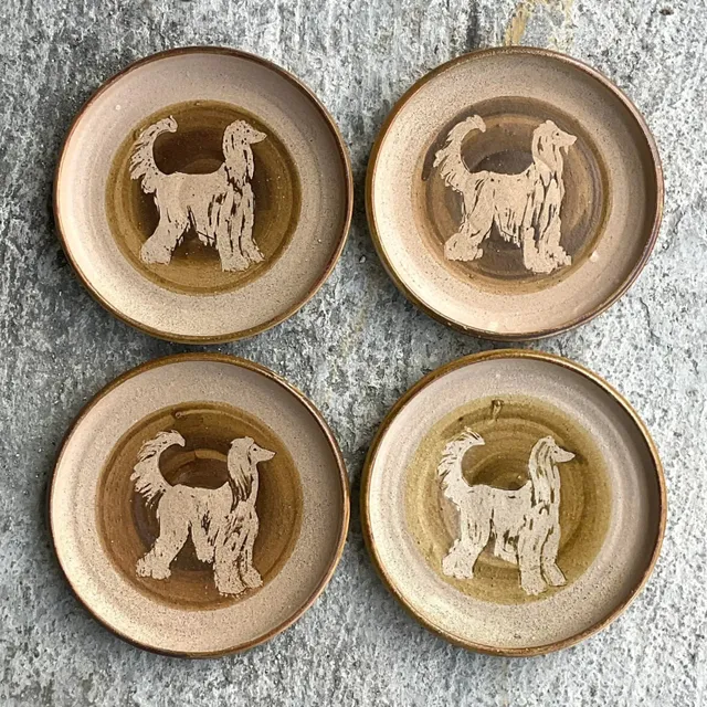 Vintage Boho Signed Studio Pottery Plates With Afghan Dogs - Set of 4 — additional photo 8