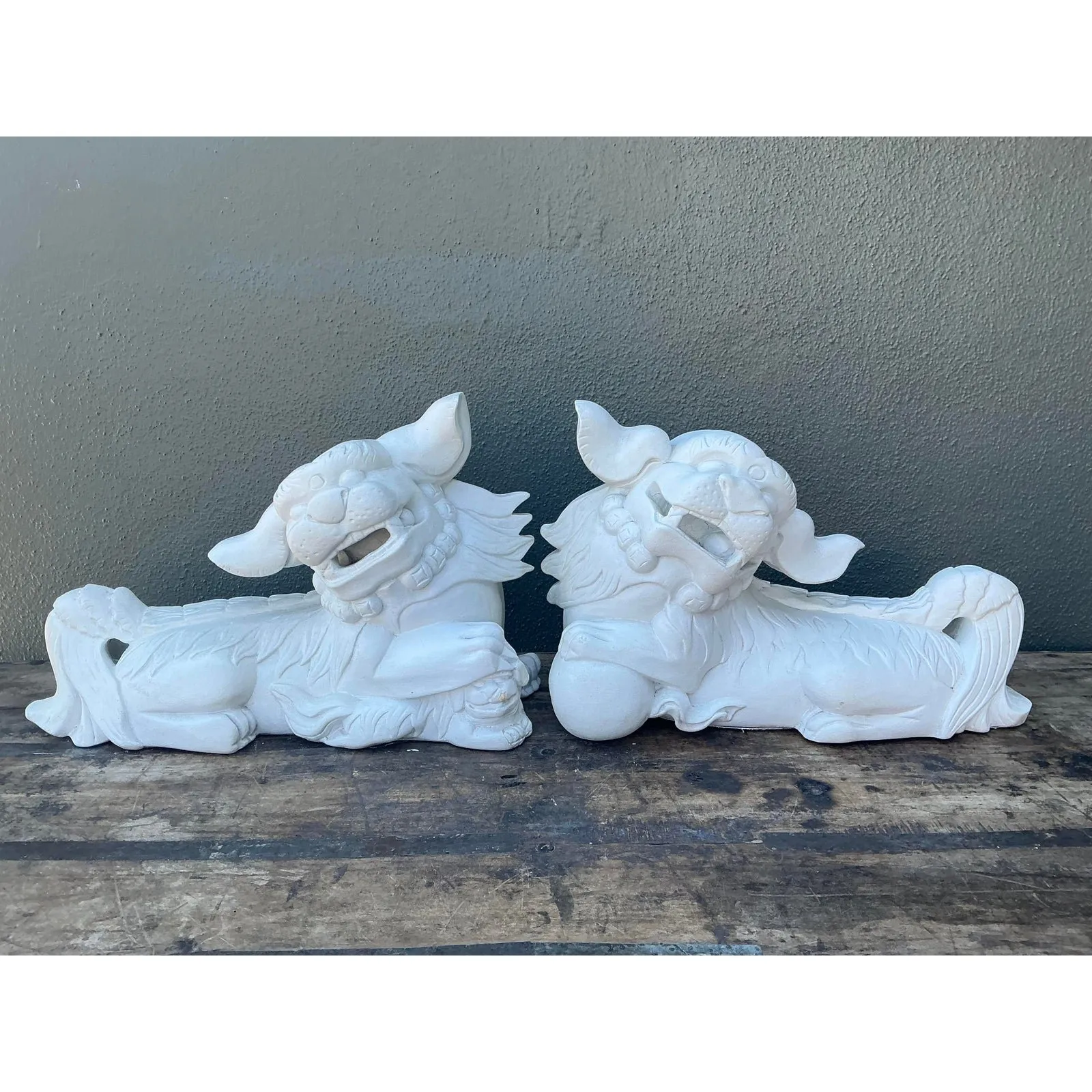 Vintage Cast Concrete Foo Dogs - Set of 2 — additional photo 2
