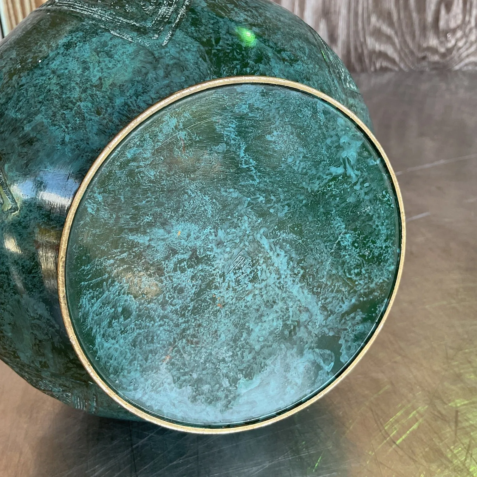 Vintage Boho Double Elephant Patinated Metal Vase — additional photo 4