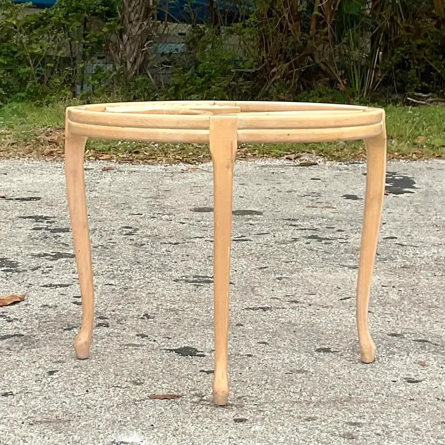 1990s Vintage Coastal Andre Originals Carved Lily Dining Table Pedestal — additional photo 3