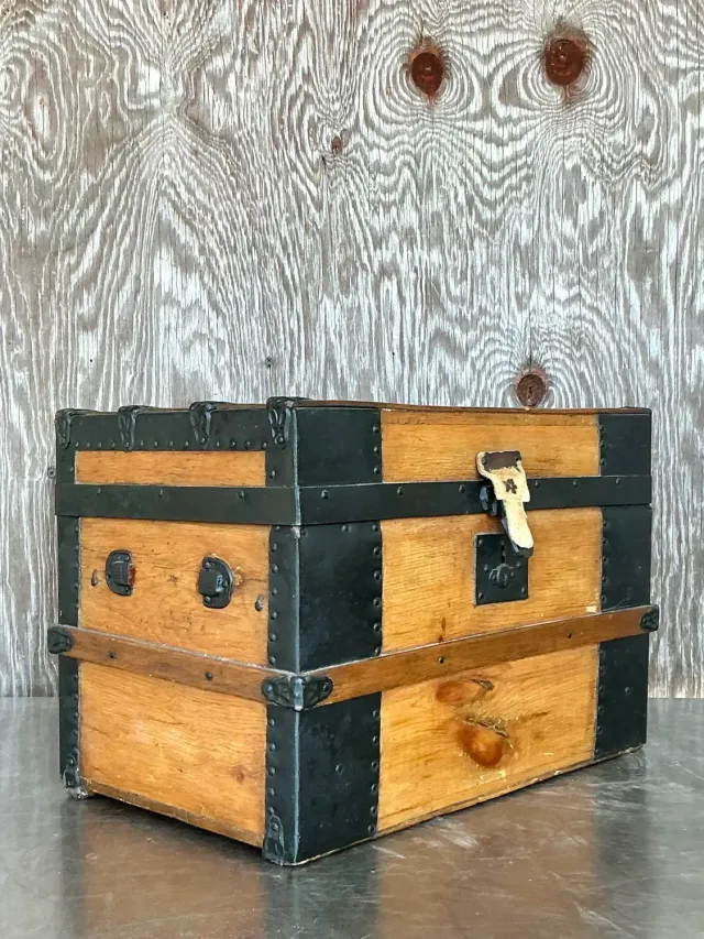 Antique Boho 19th Century Travel Trunk — additional photo 2