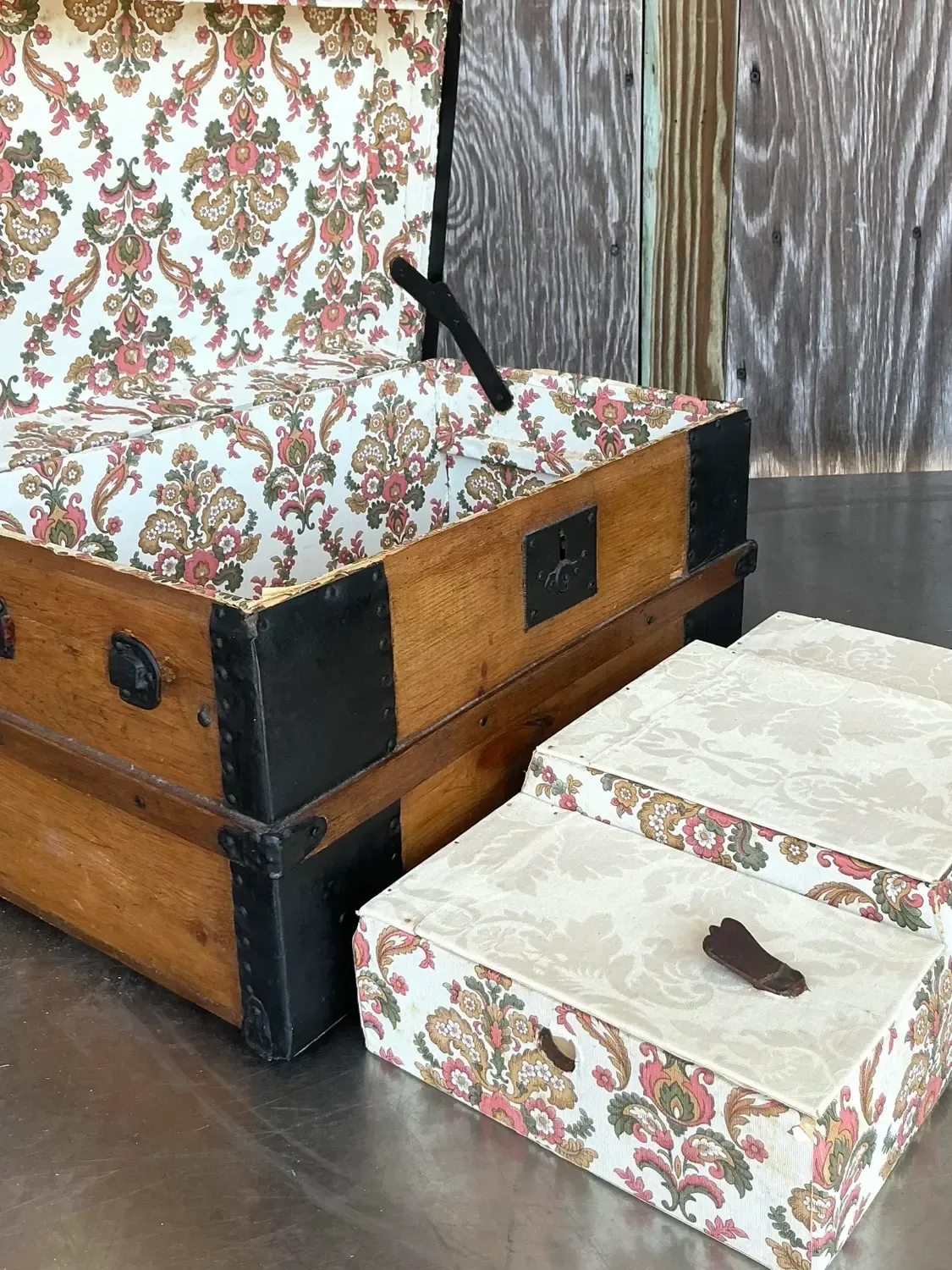 Antique Boho 19th Century Travel Trunk — additional photo 3