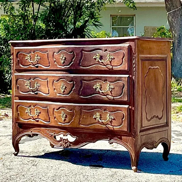 Antique Regency 19th Century Carved French Chest of Drawers — additional photo 5