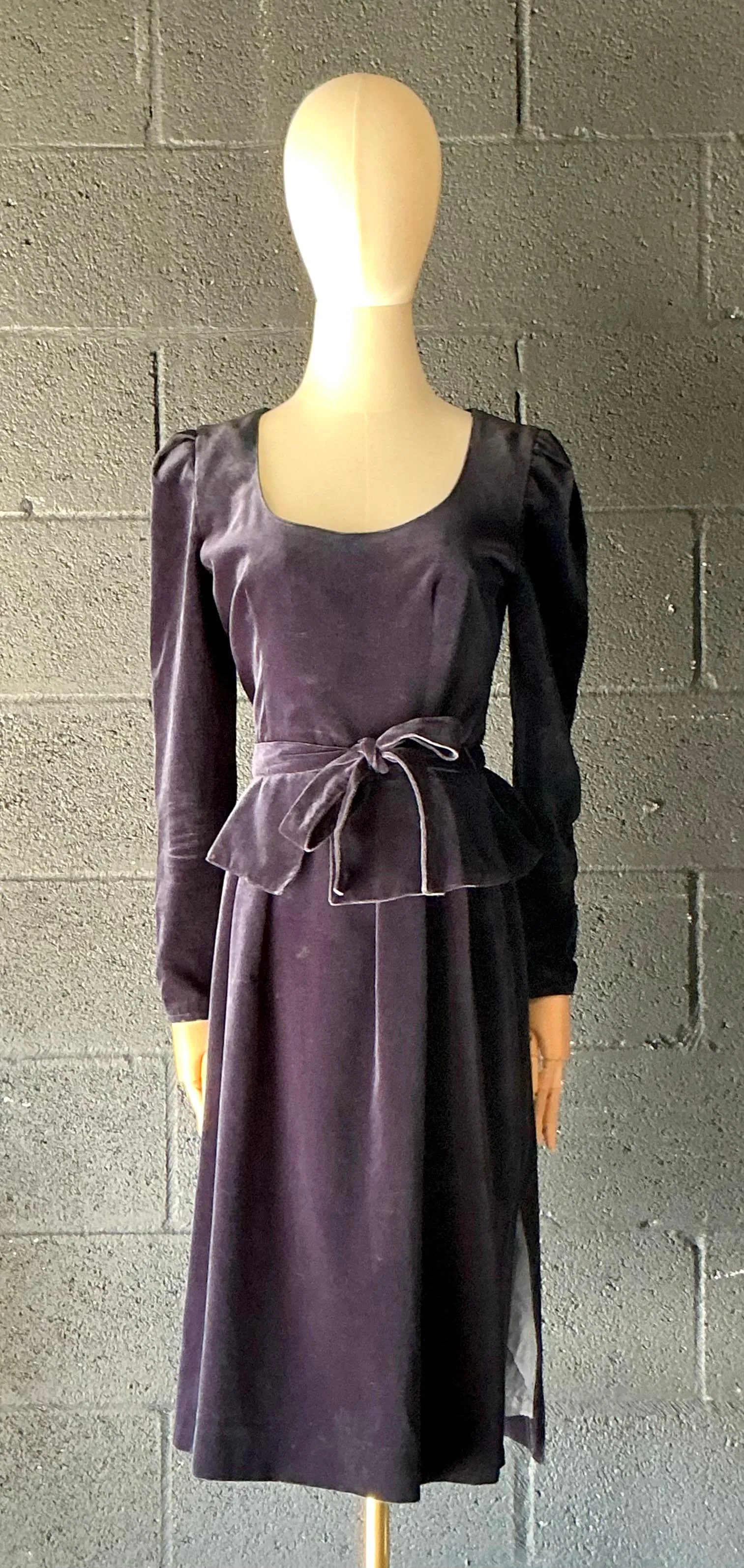 Vintage Guy Laroche Navy Blue Velvet Dress — additional photo 3