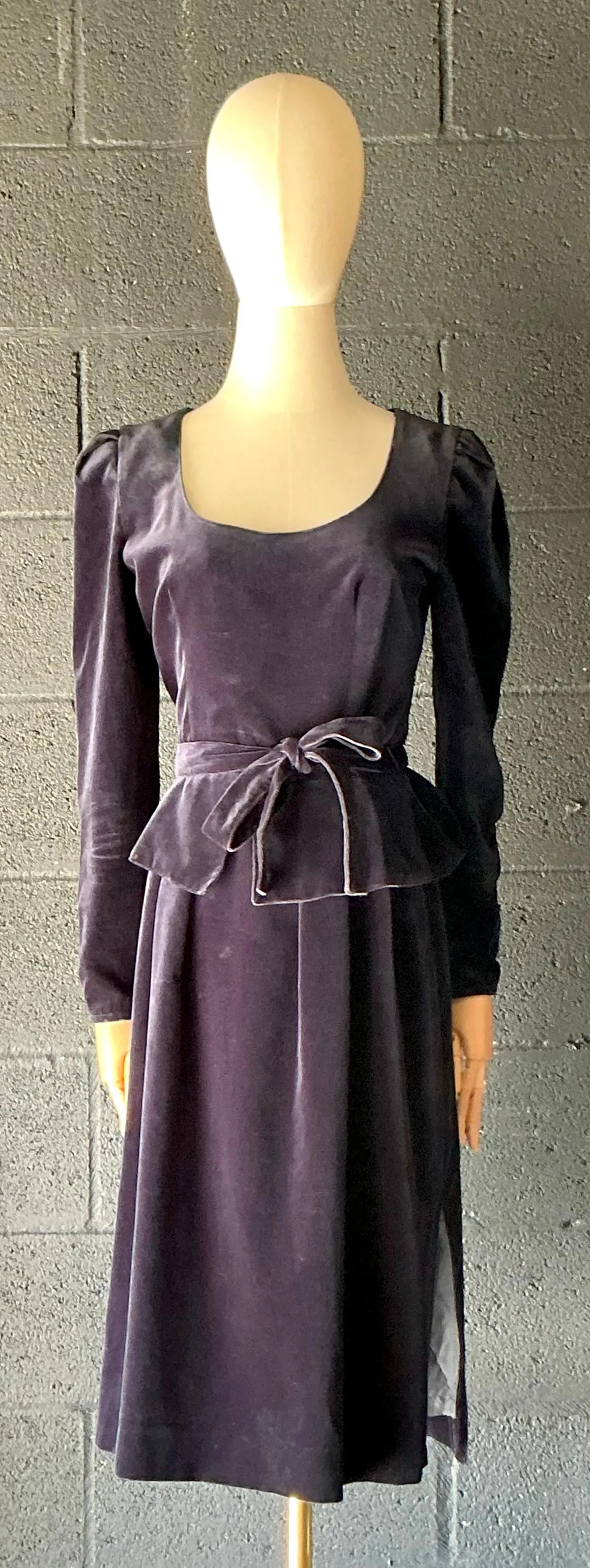 Vintage Guy Laroche Navy Blue Velvet Dress — additional photo 2
