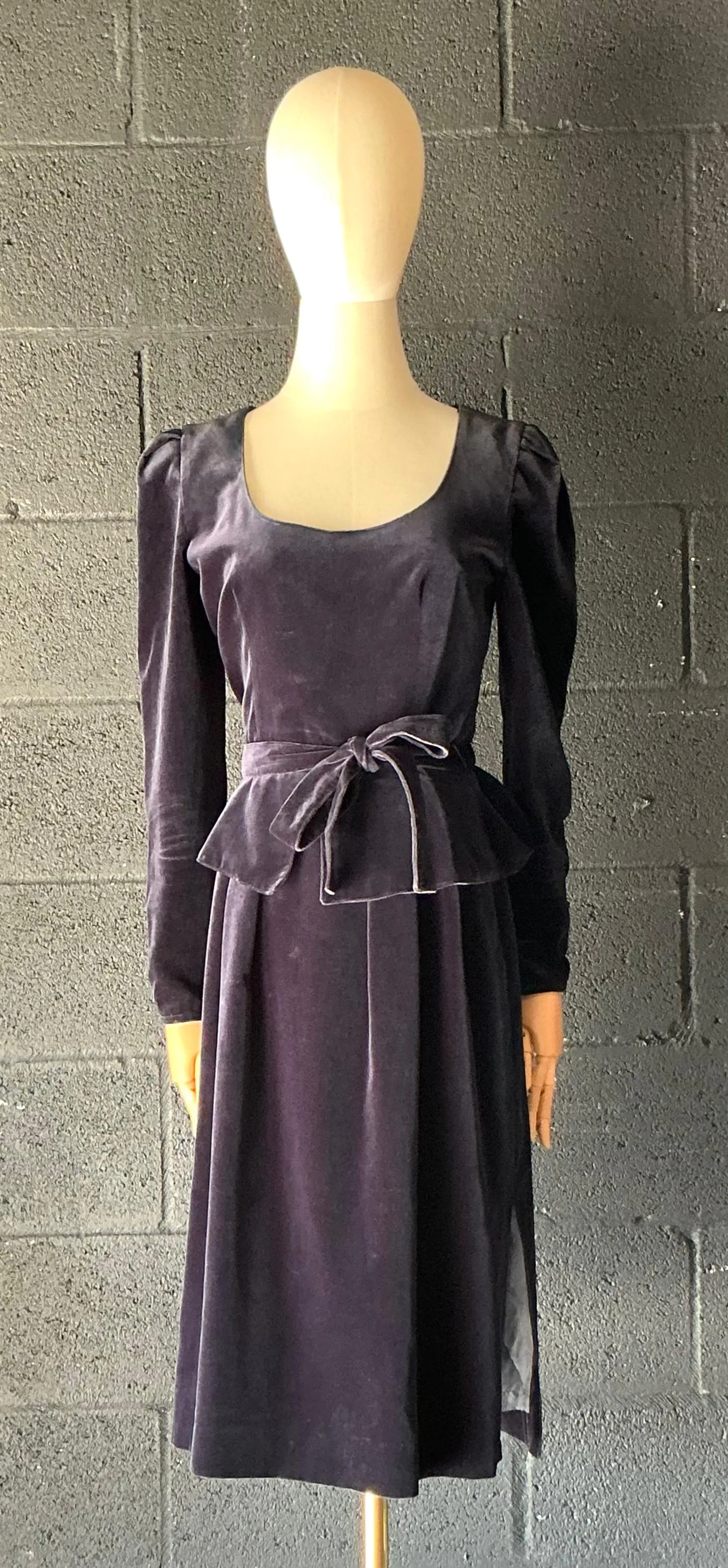 Vintage Guy Laroche Navy Blue Velvet Dress — additional photo 4