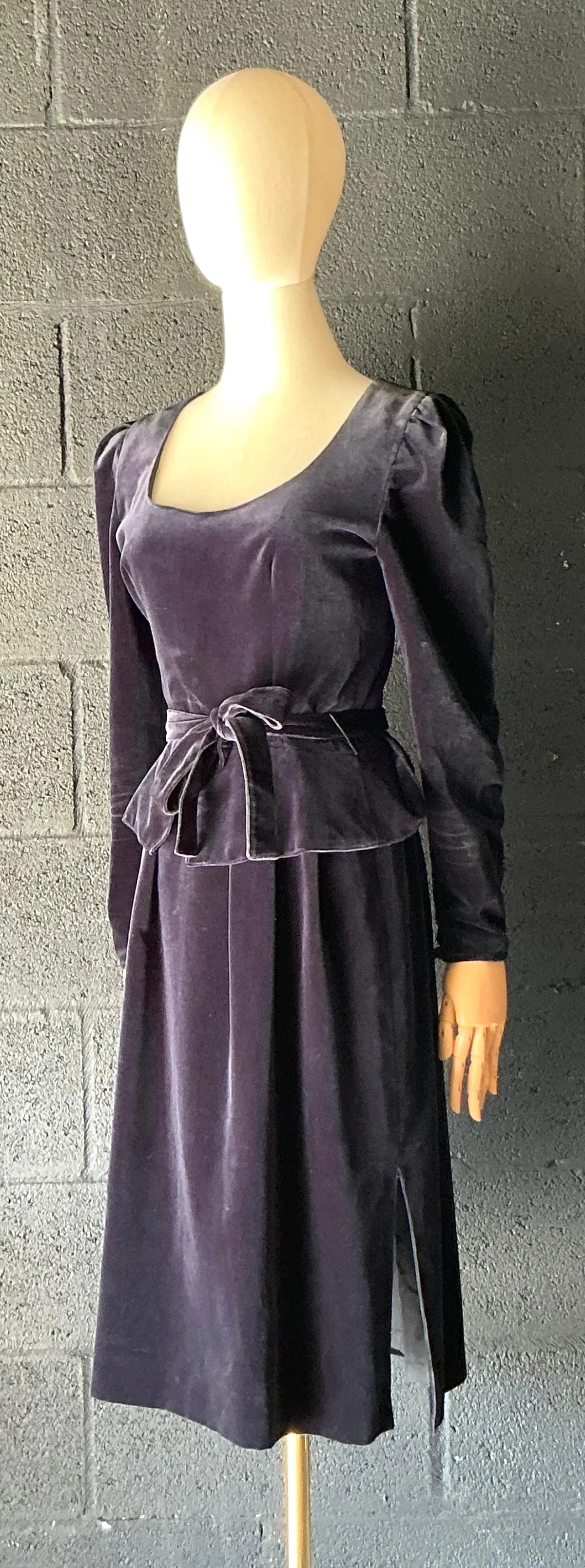 Vintage Guy Laroche Navy Blue Velvet Dress — additional photo 4