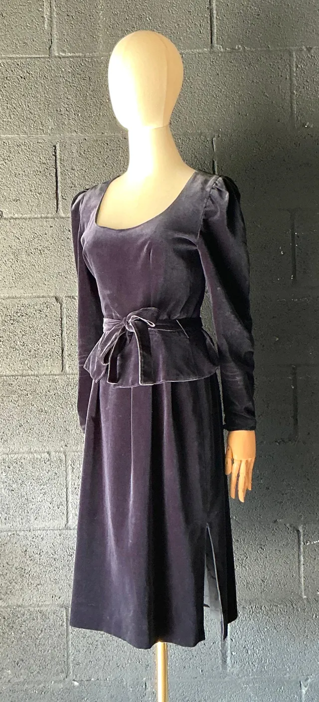 Vintage Guy Laroche Navy Blue Velvet Dress — additional photo 5