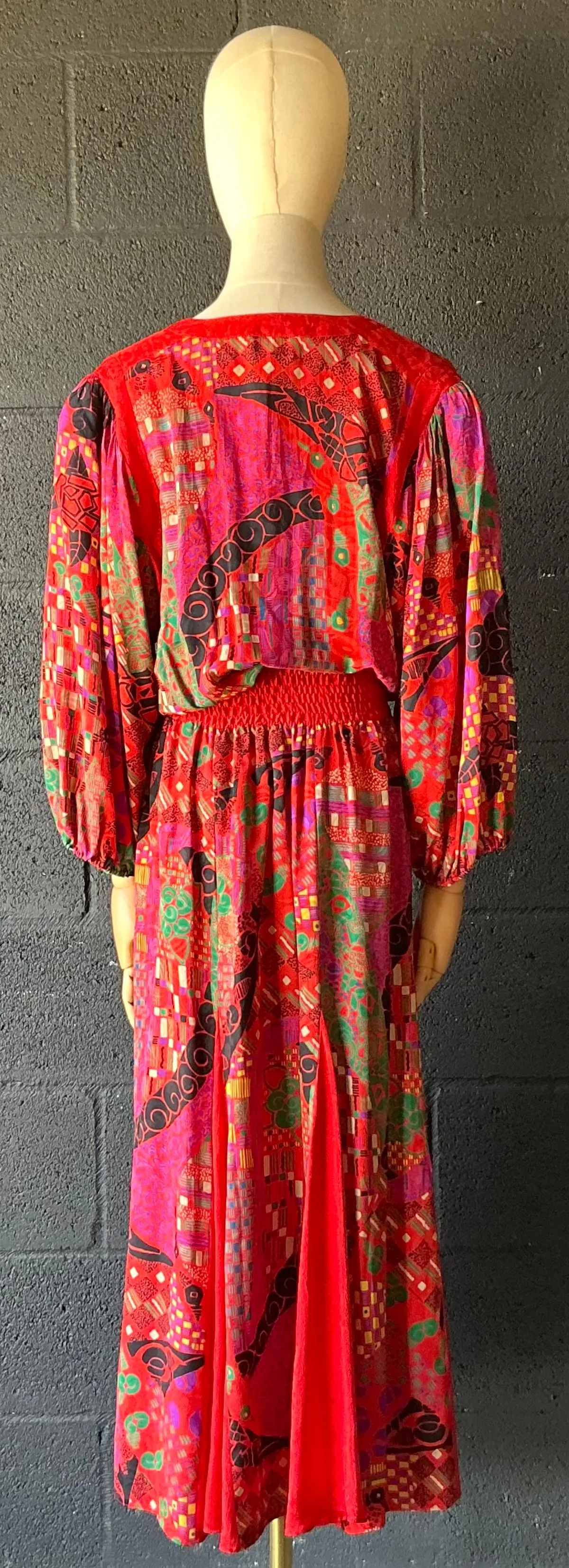 Vintage Diane Freis Silk Patterned Dress — additional photo 5