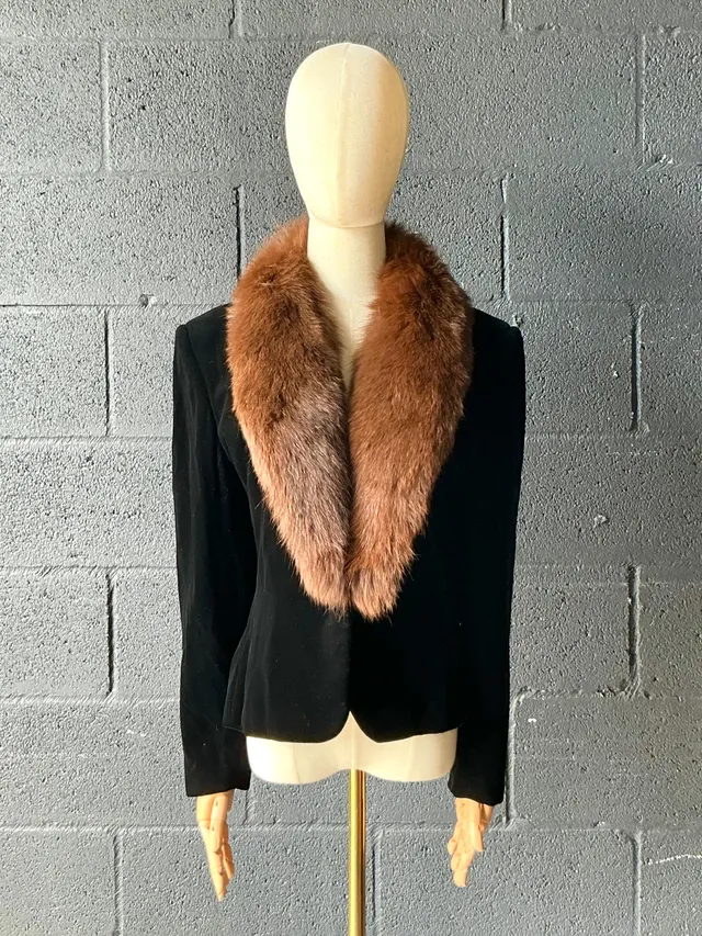 Vintage Gloria Sachs Black Jacket with Fur Trim Collar — additional photo 4