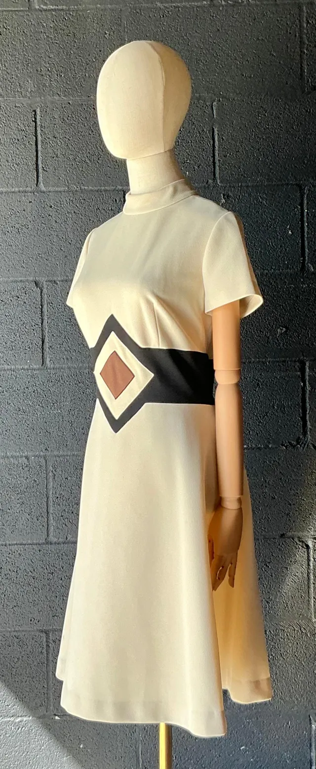 Vintage Alison Ayure Geometric Dress — additional photo 7