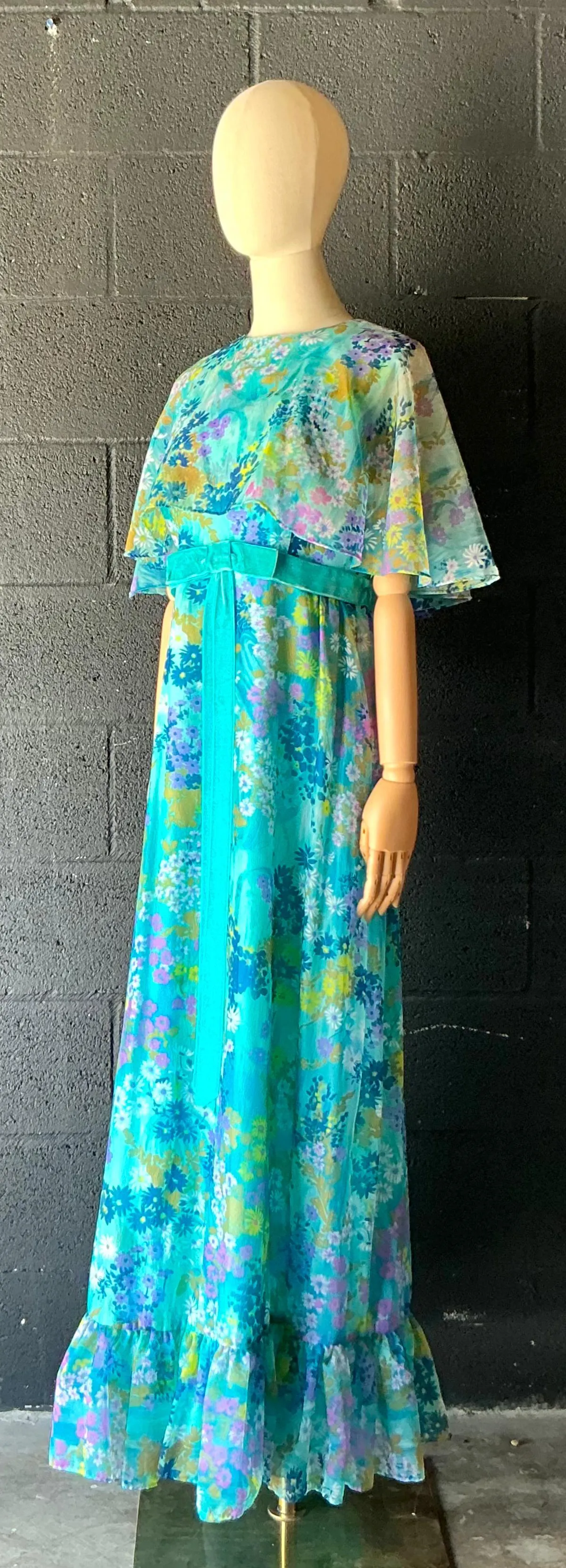 Vintage Blue Floral Dress with Bow — additional photo 2