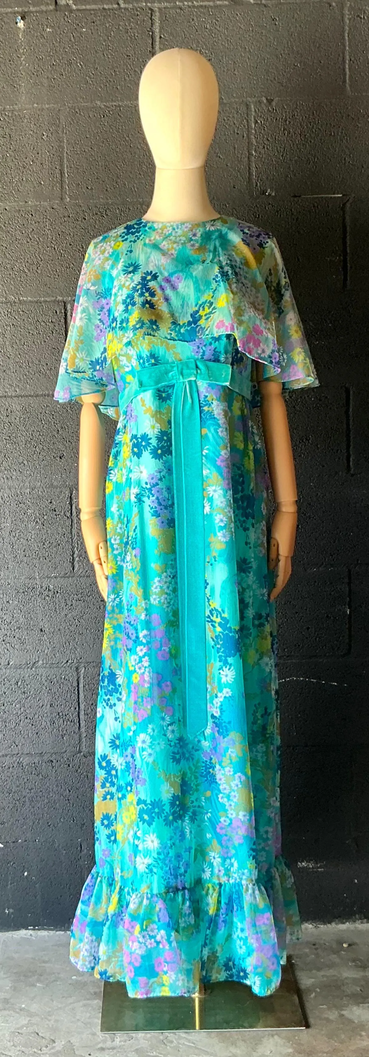 Vintage Blue Floral Dress with Bow — additional photo 3
