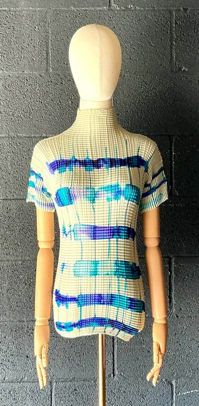 Vintage Issey Miyake Pleats Please Tie Dye T Shirt — additional photo 2