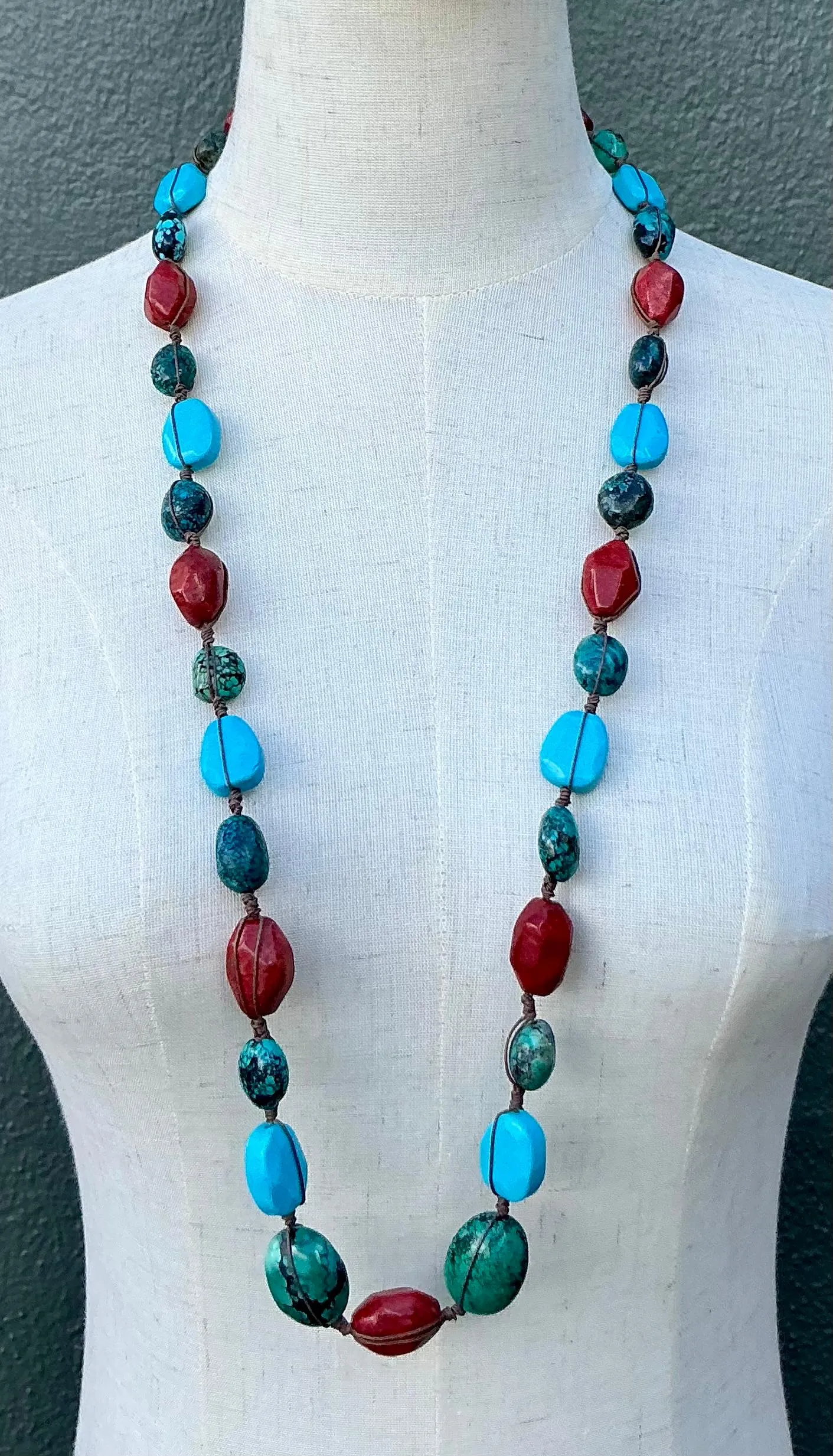 Vintage Turquoise & Coral Bead Necklace — additional photo 1