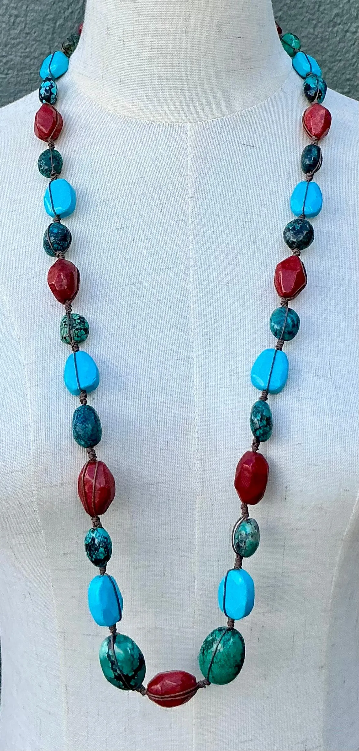 Vintage Turquoise & Coral Bead Necklace — additional photo 3