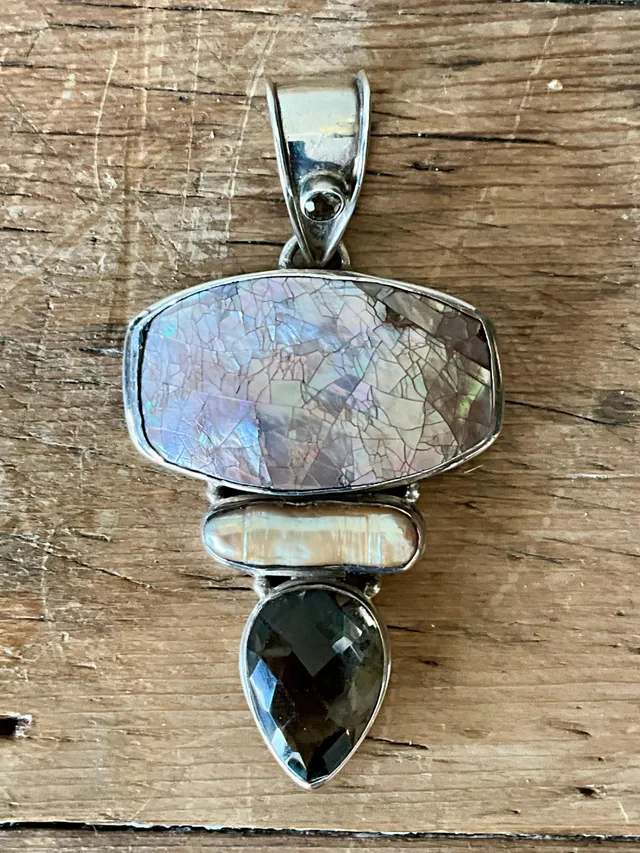 Vintage Boho Smokey Quartz & Mother of Pearl Pendant — additional photo 1