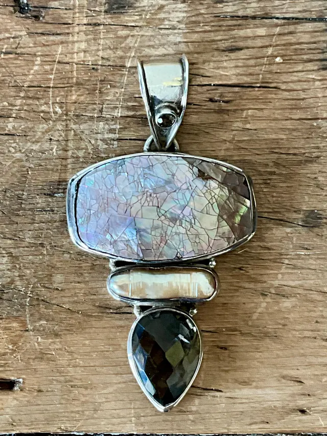 Vintage Boho Smokey Quartz & Mother of Pearl Pendant — additional photo 4