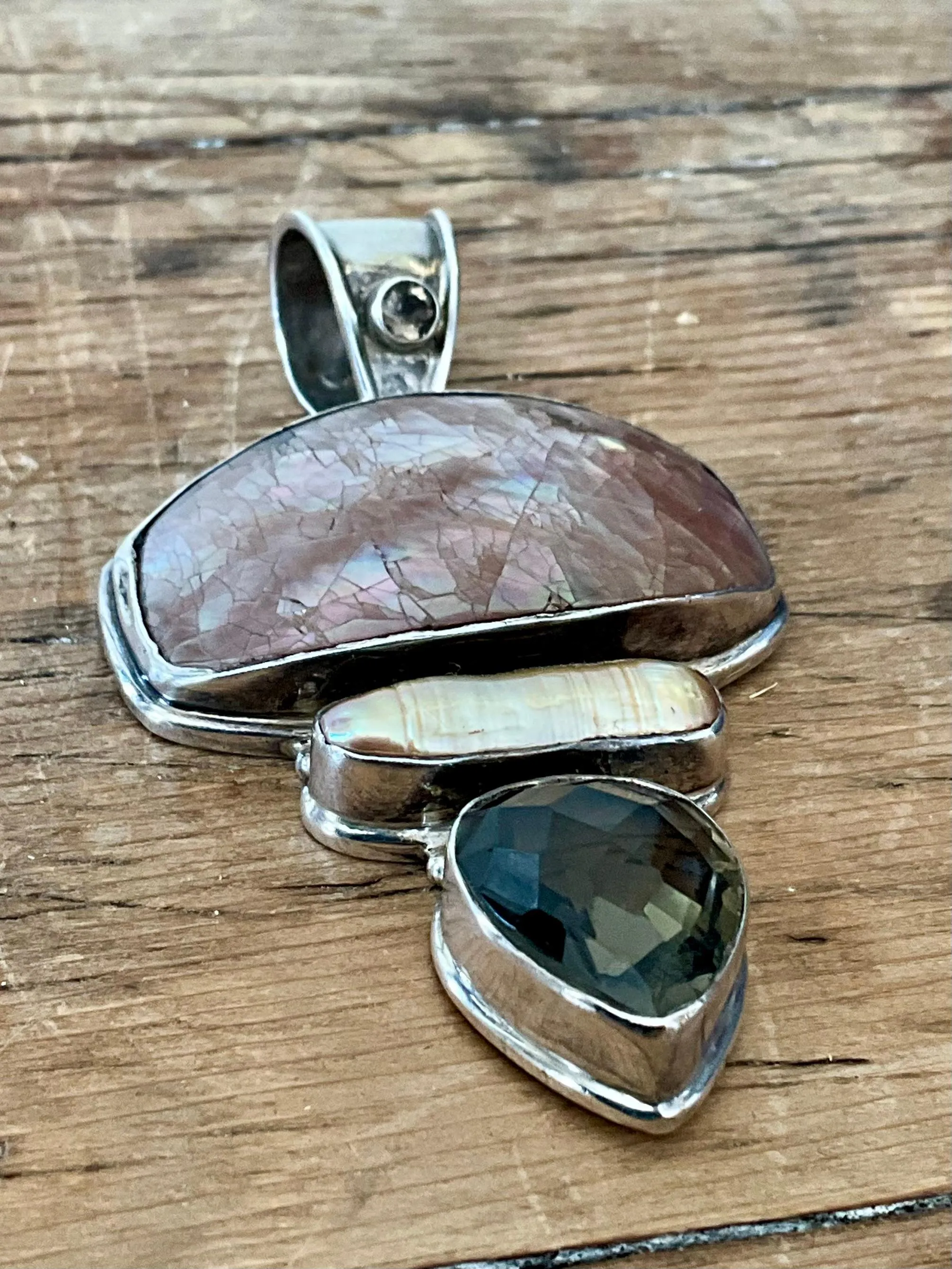Vintage Boho Smokey Quartz & Mother of Pearl Pendant — additional photo 5