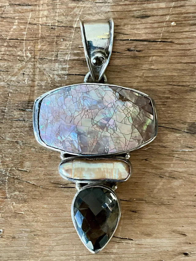 Vintage Boho Smokey Quartz & Mother of Pearl Pendant — additional photo 8