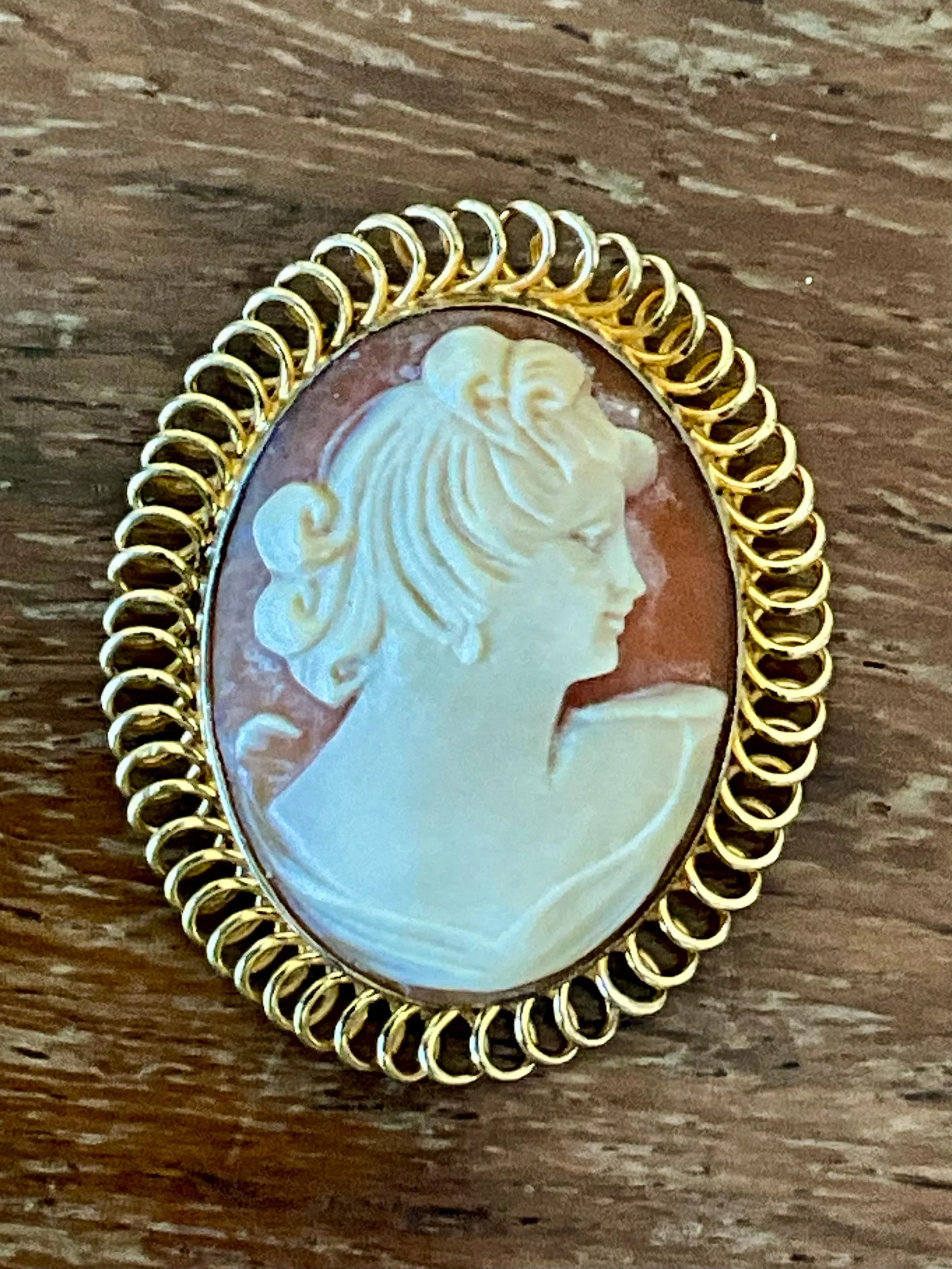Vintage Victorian 12k Handcarved Cameo Pendant — additional photo 2