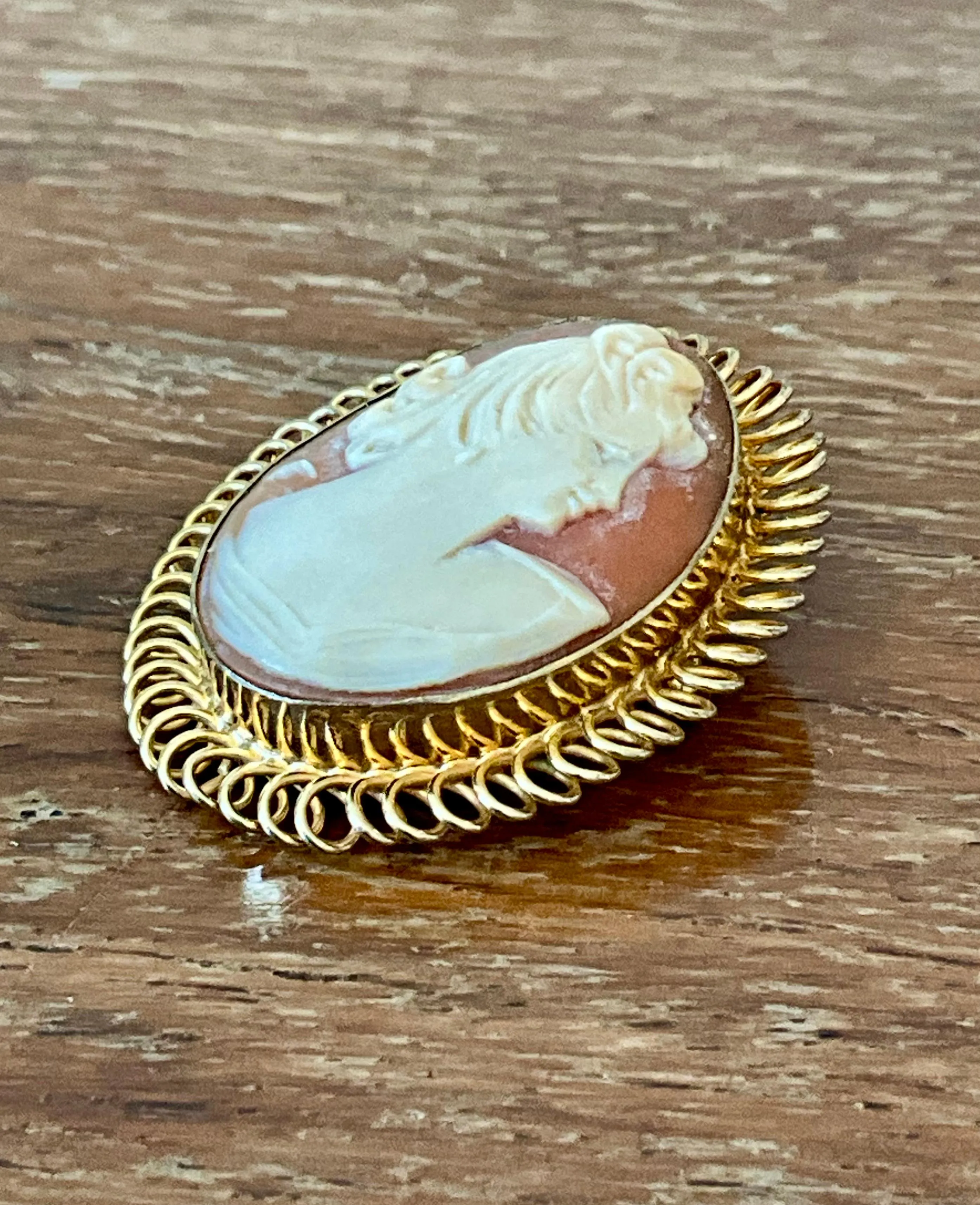 Vintage Victorian 12k Handcarved Cameo Pendant — additional photo 5