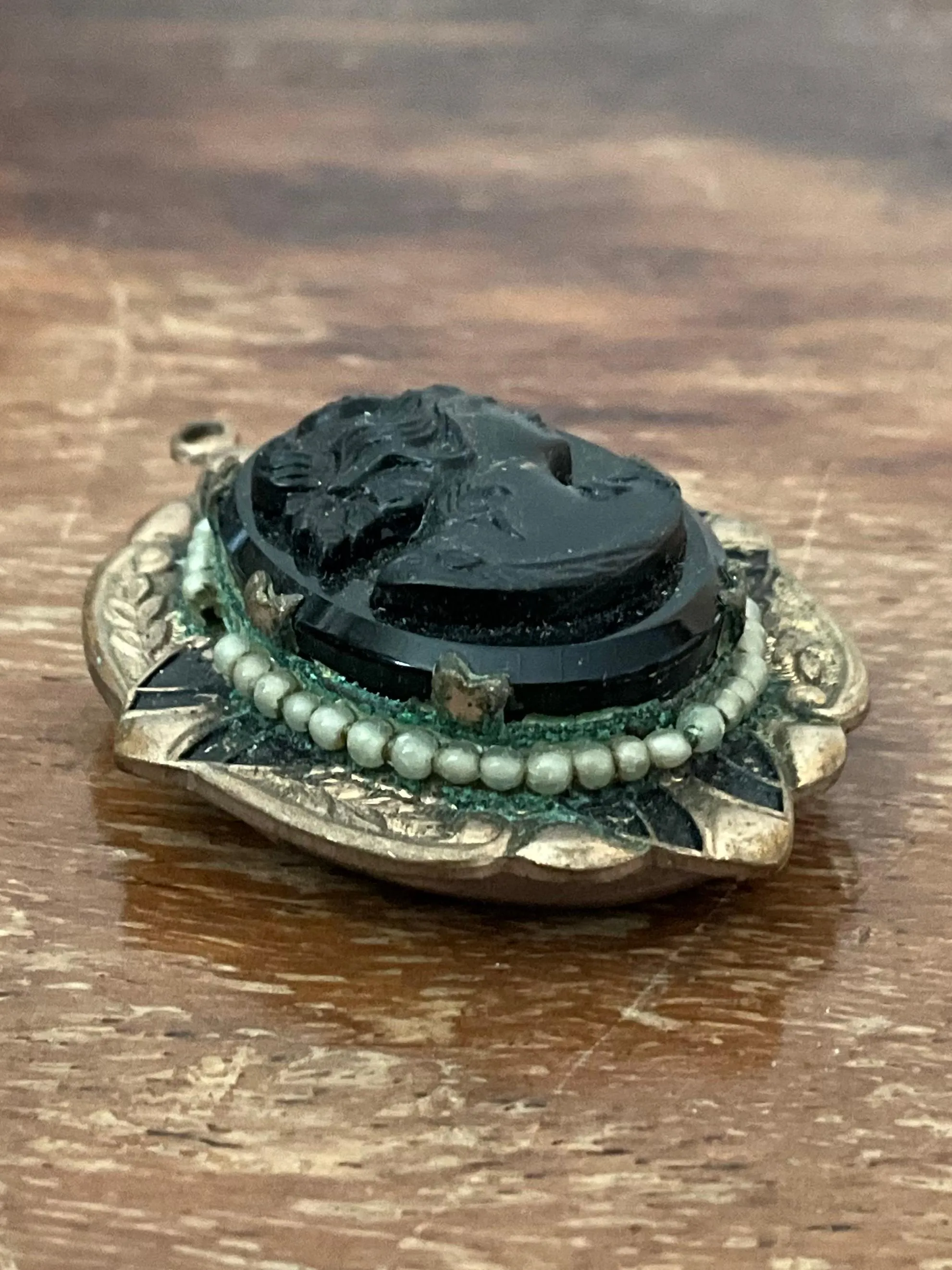 Vintage Art Deco Black Cameo Locket Pendant — additional photo 5