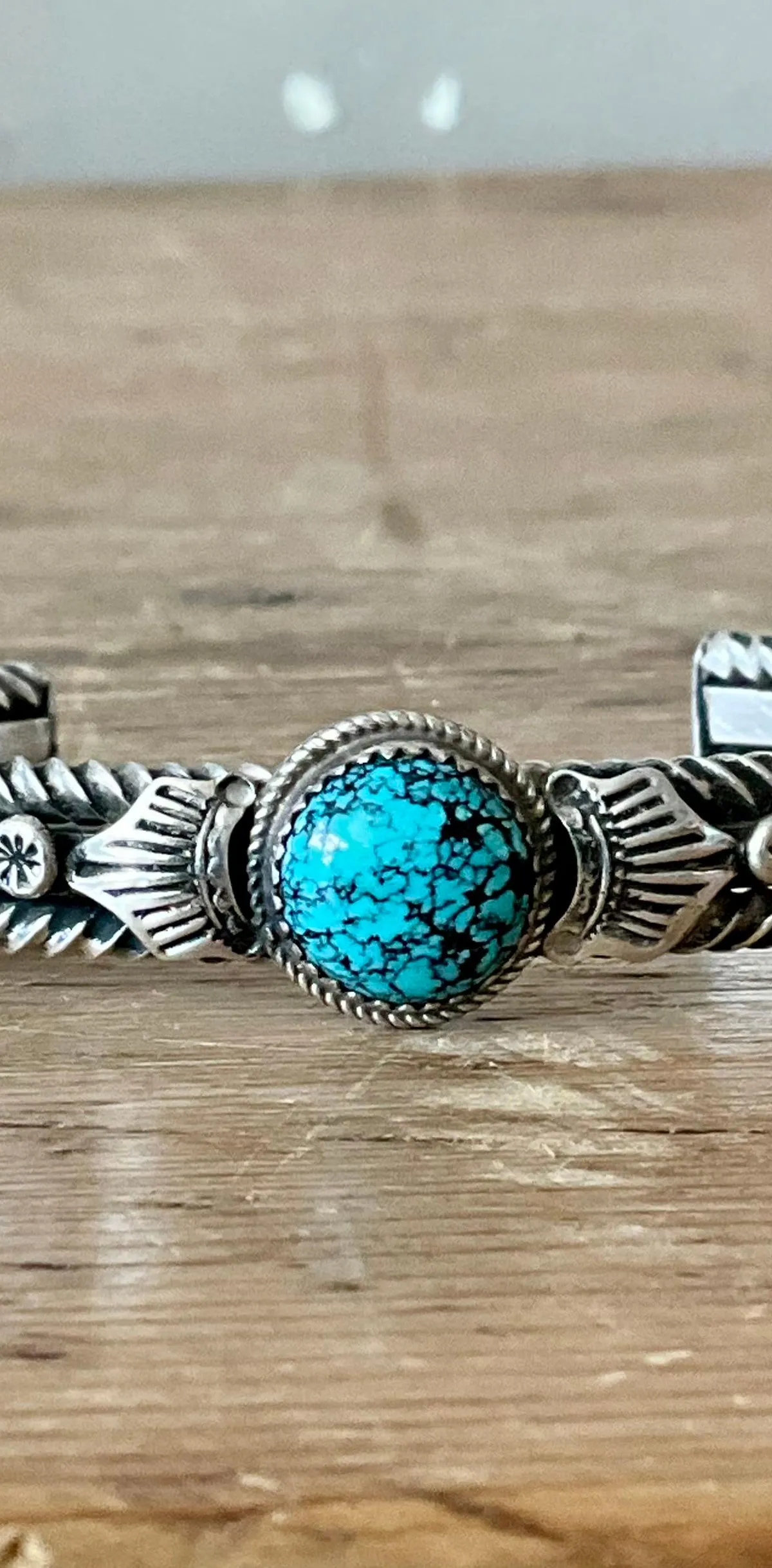 Vintage Navajo Turquoise Sterling Silver Cuff — additional photo 2