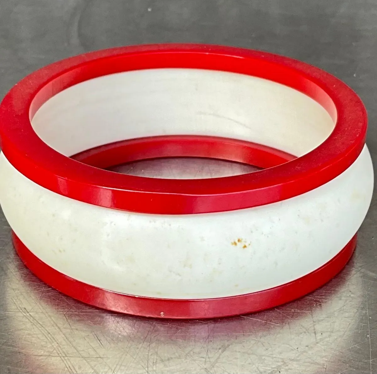 Vintage Red & White Bangle Set — additional photo 1