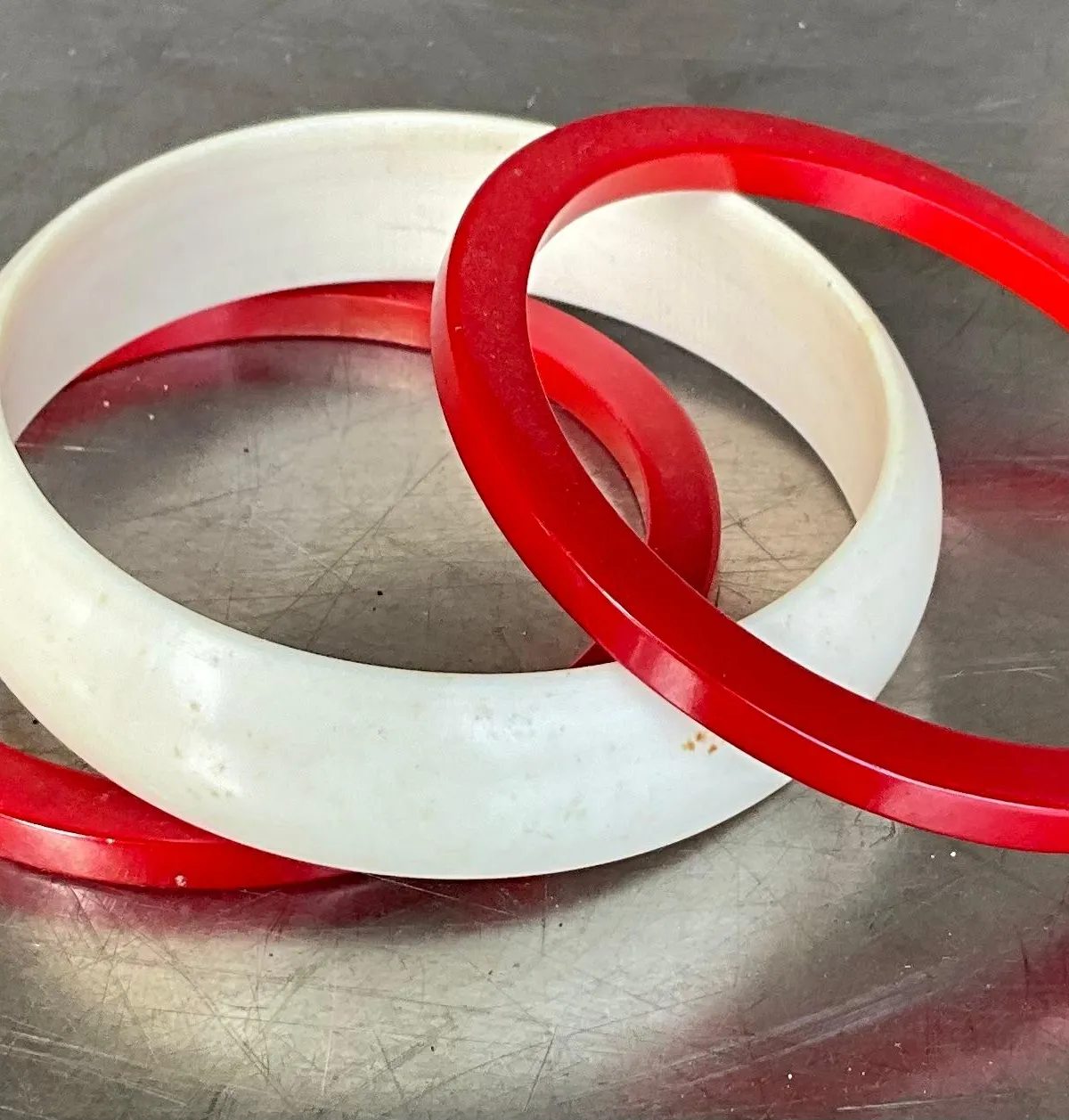 Vintage Red & White Bangle Set — additional photo 5
