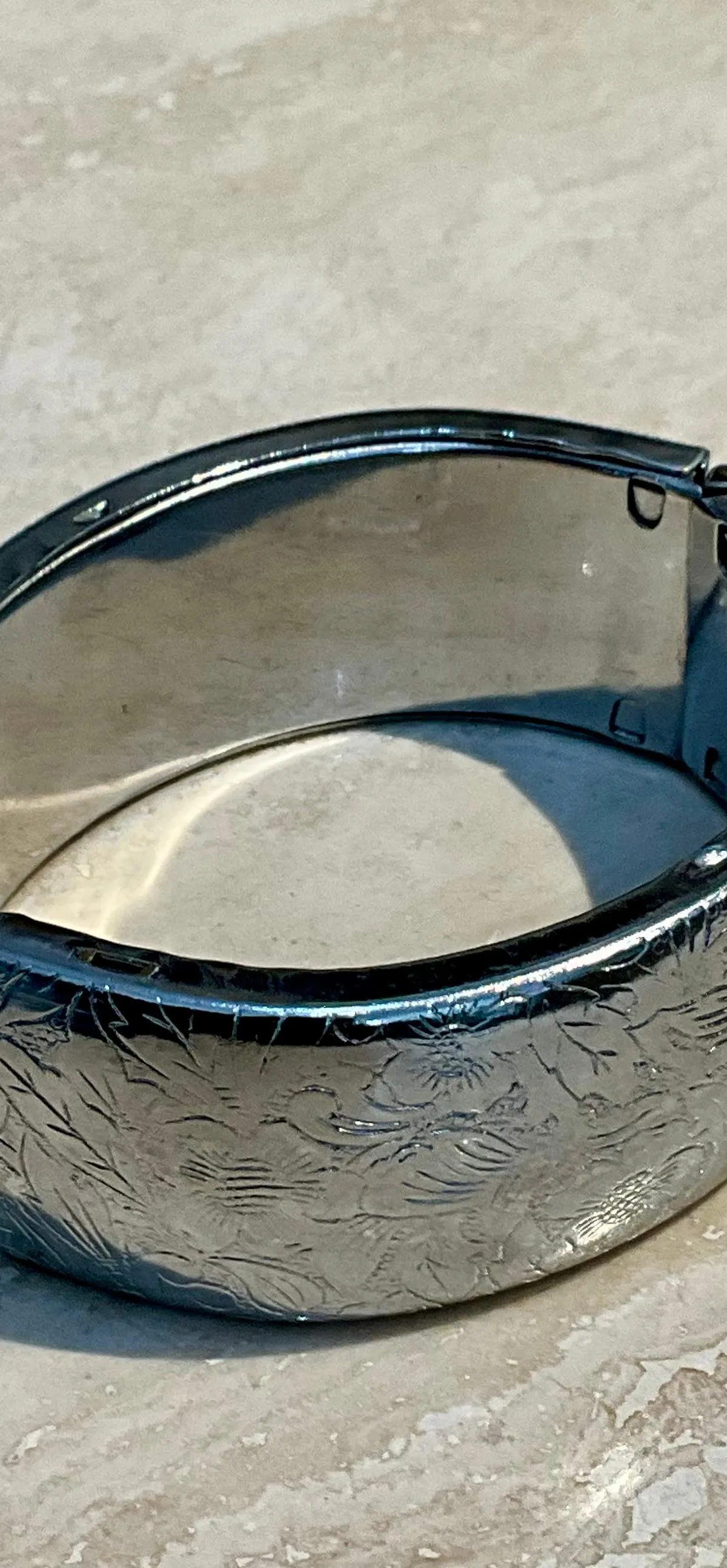 Vintage Silver Toned Floral Hinged Bangle — additional photo 2