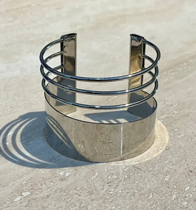 Vintage Silver Minimalist Adjustable Cuff Bracelet — additional photo 3