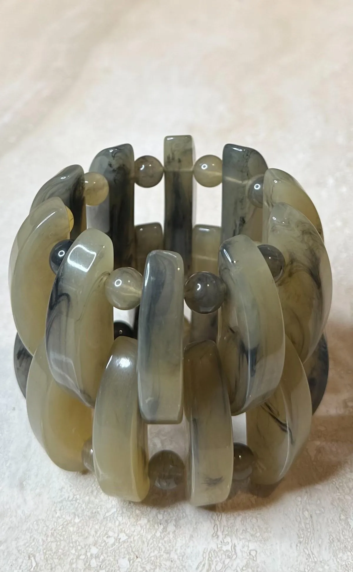 Vintage Boho Gray Lucite Stretch Bracelet — additional photo 1