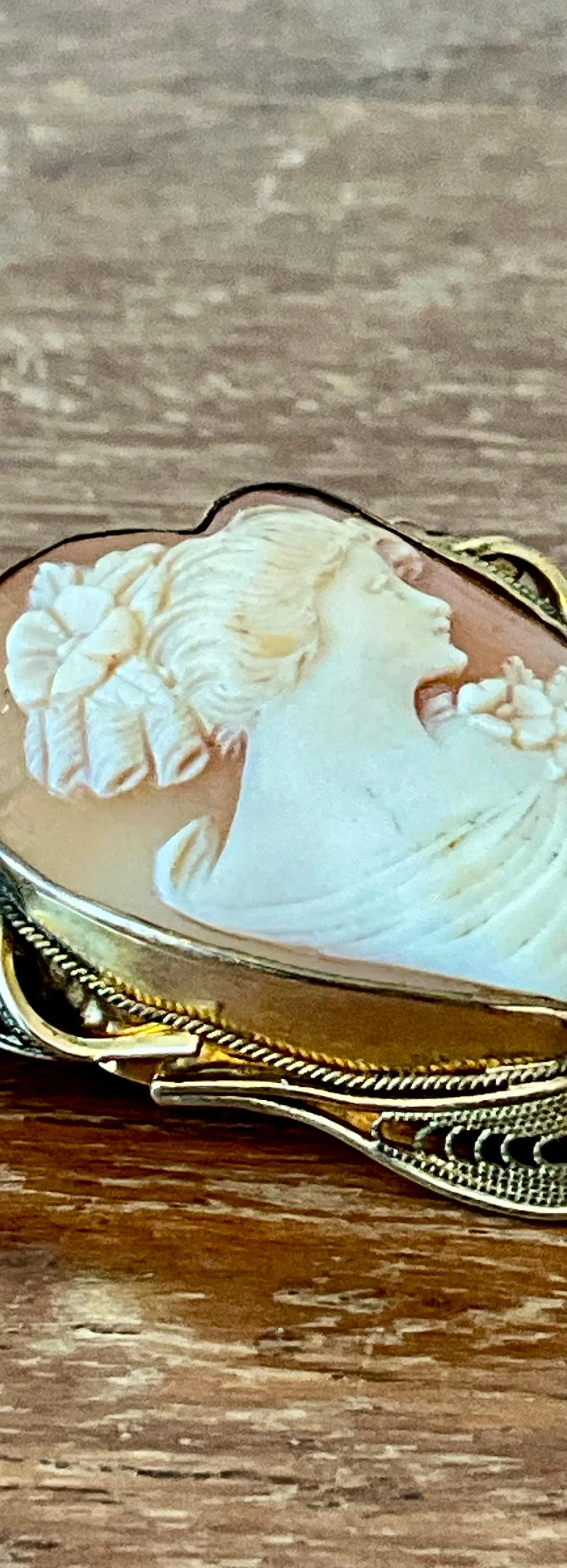 Vintage Victorian 12k Carved Shell Cameo Heart Brooch — additional photo 4