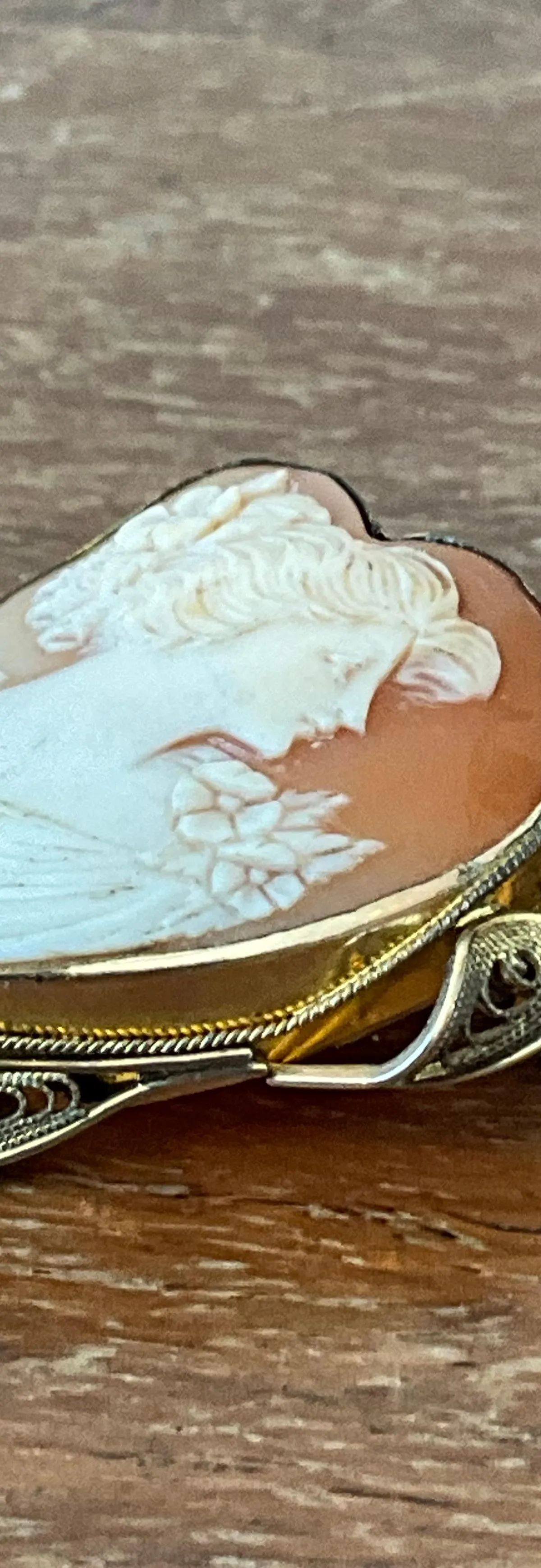 Vintage Victorian 12k Carved Shell Cameo Heart Brooch — additional photo 5