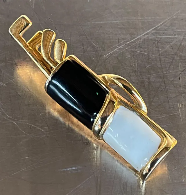 Vintage Black/White Enamel Golf Bag Brooch — additional photo 1