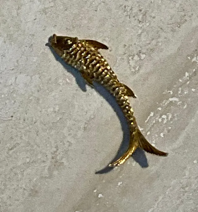 Vintage Golden Fish Brooch — additional photo 3