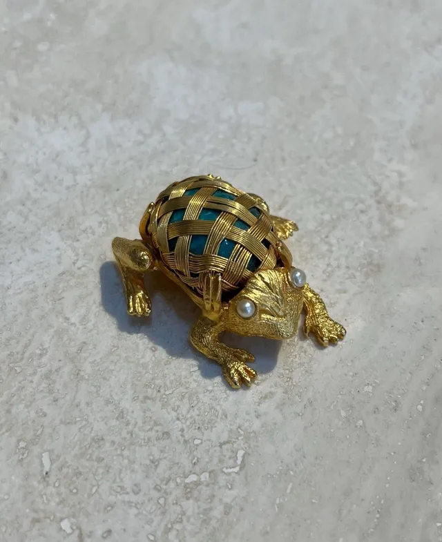 Vintage Wire Wrapped Jewel Frog Brooch — additional photo 3