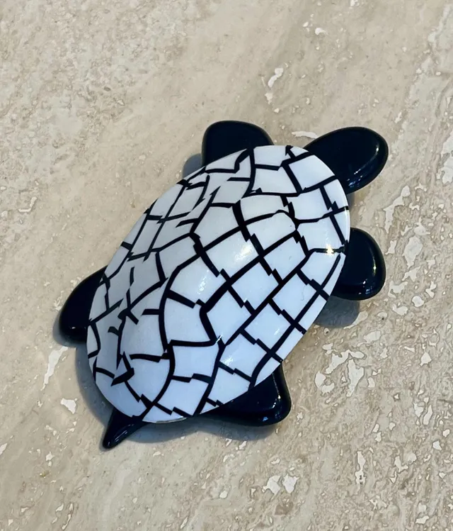 Vintage Lea Stein Paris B&W Tortoise Brooch — additional photo 2