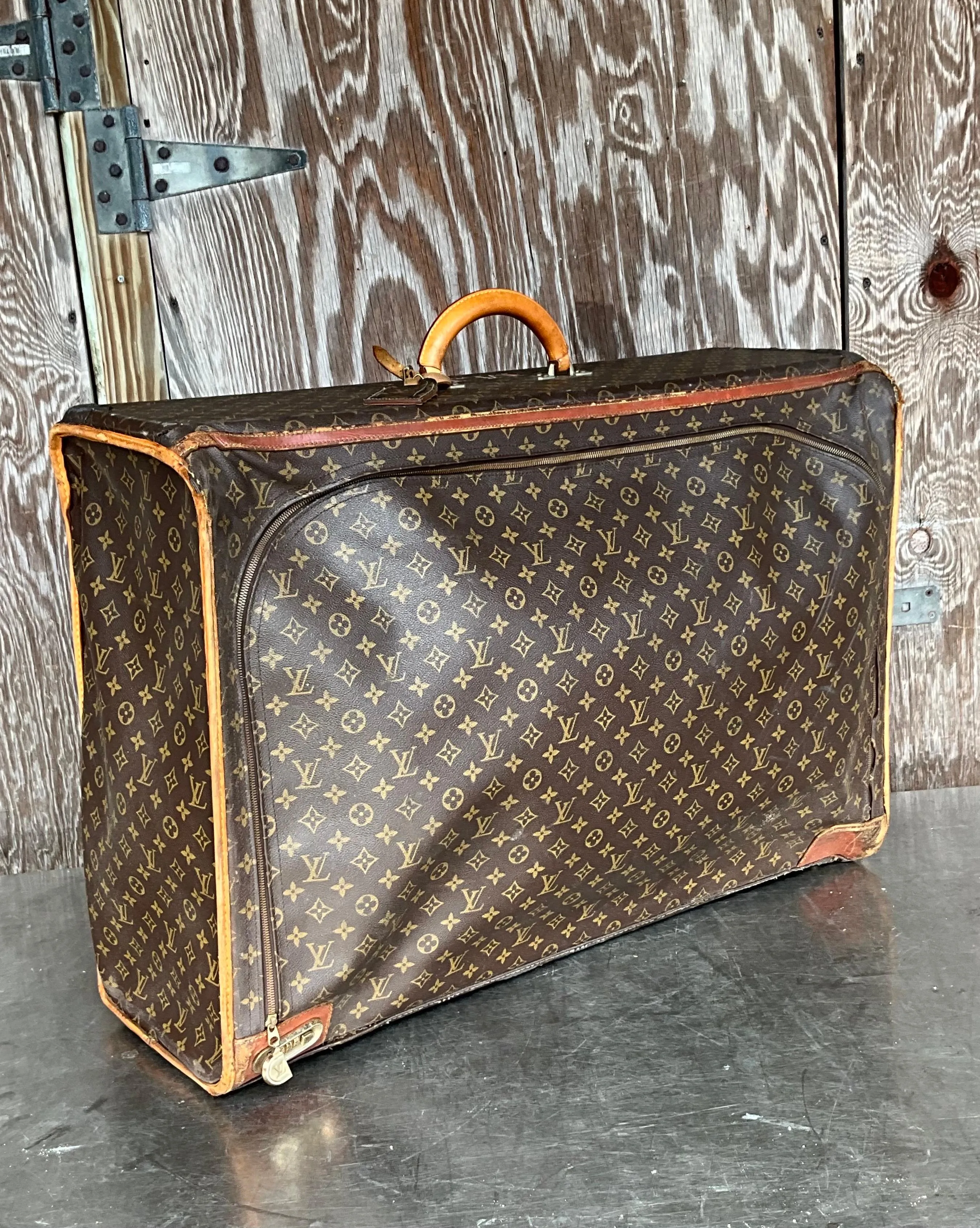 Vintage Louis Vuitton Monogram Pullman Suitcase — additional photo 1