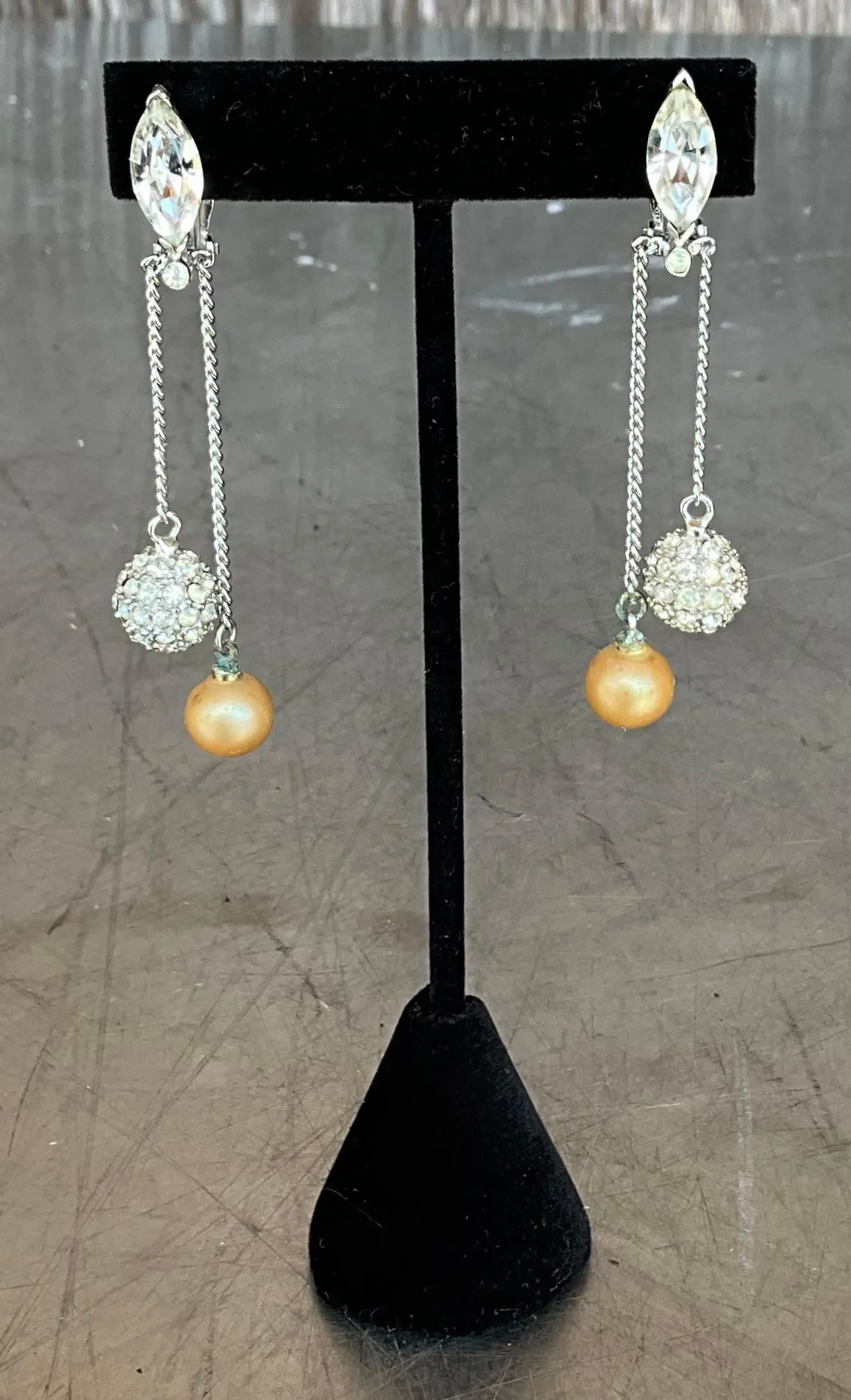 Vintage Pearl Drop Clip on Earrings — additional photo 1