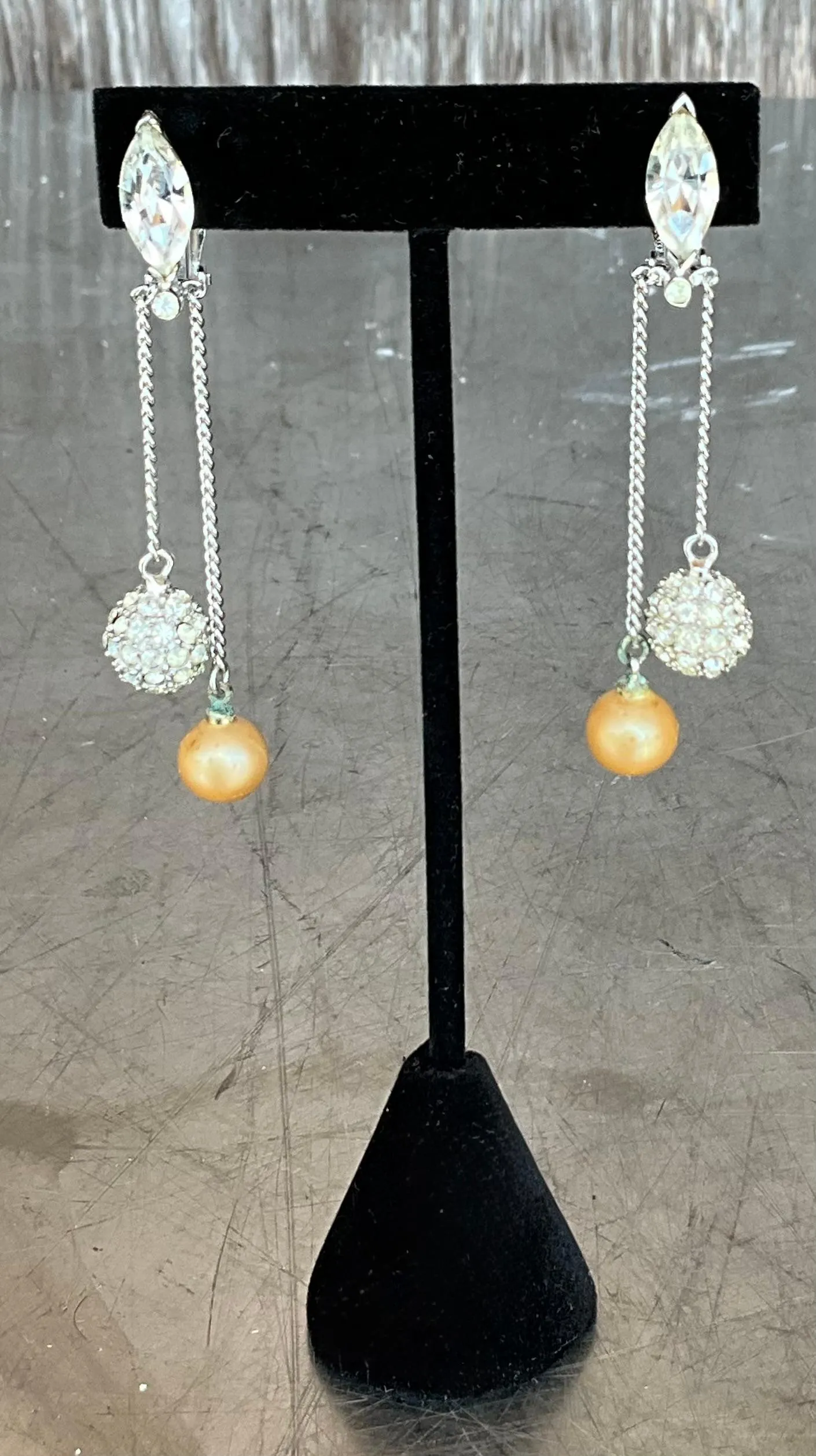Vintage Pearl Drop Clip on Earrings — additional photo 2