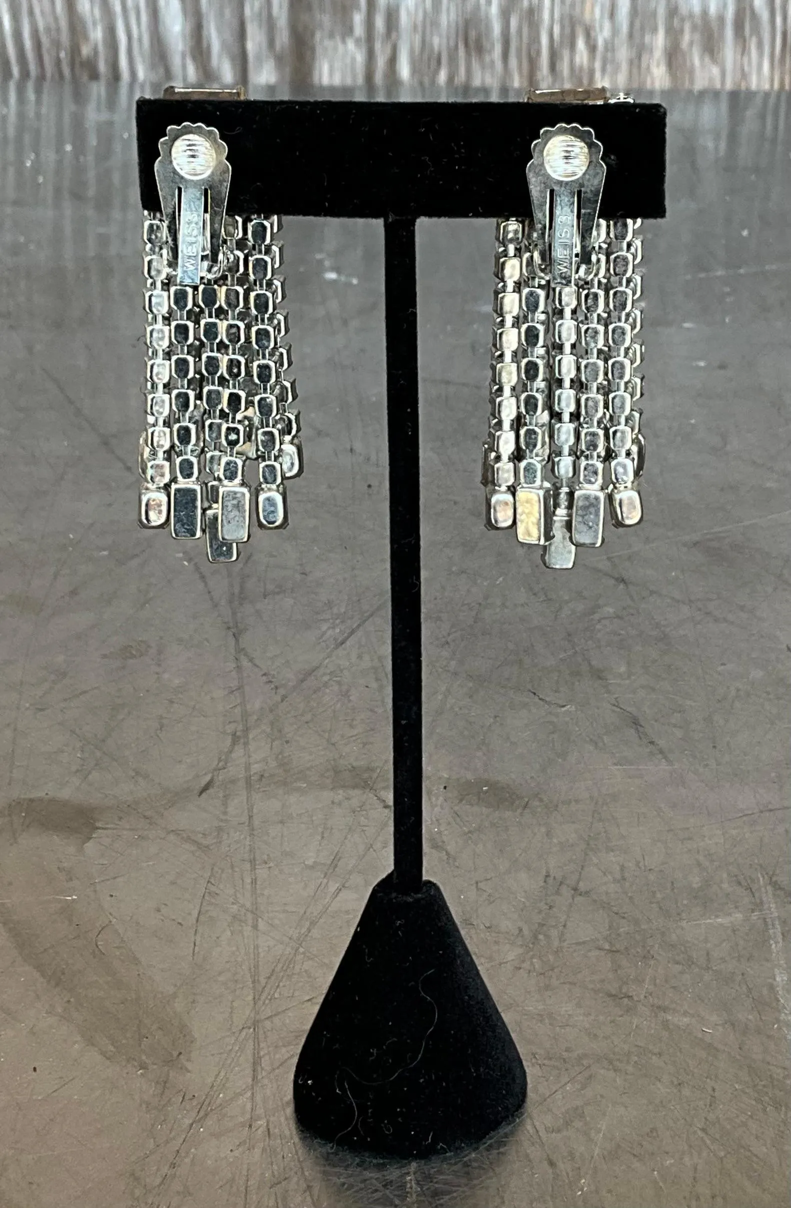 Vintage Weiss Rhinestone Clip on Earrings — additional photo 4