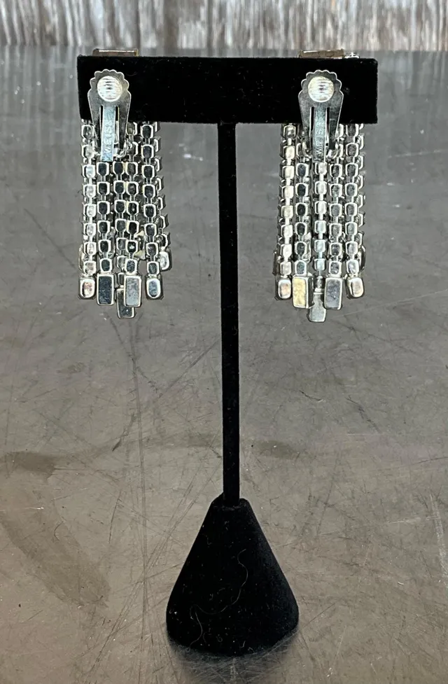 Vintage Weiss Rhinestone Clip on Earrings — additional photo 4