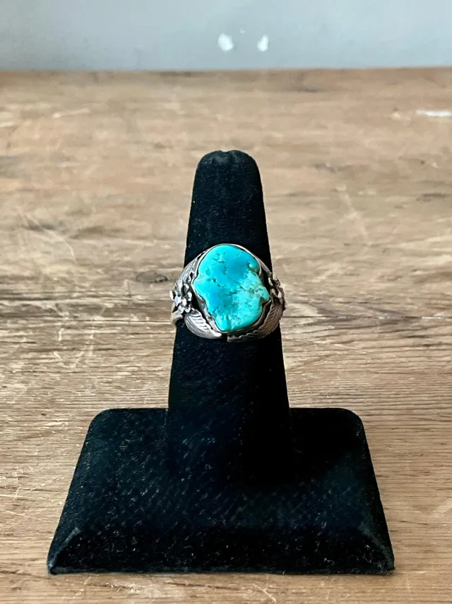 Vintage Boho Navajo Turquoise Ring Set in Sterling Silver 8 — additional photo 2