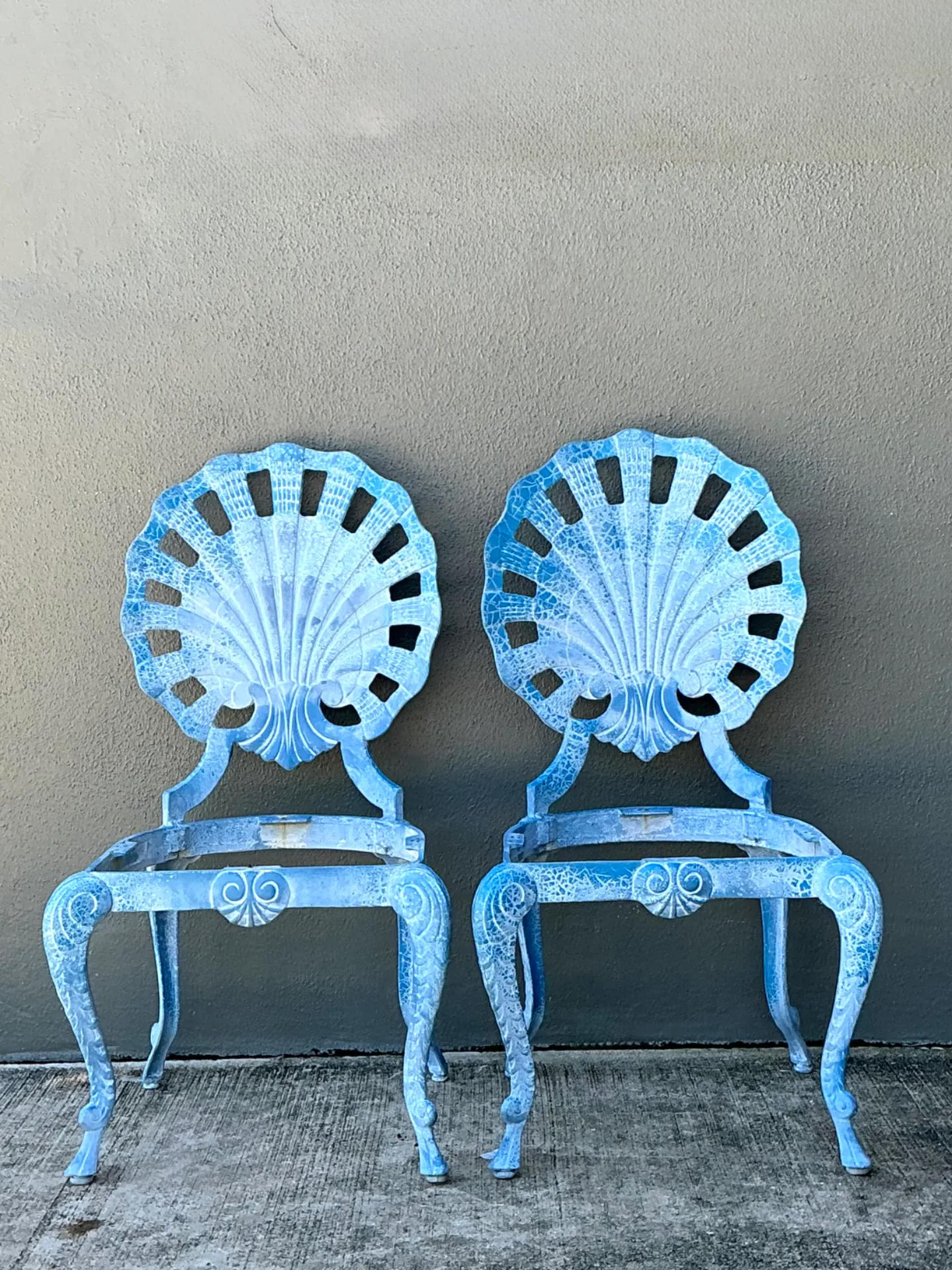 Vintage Blue Metal Shell Back Grotto Chairs - A Pair — additional photo 7