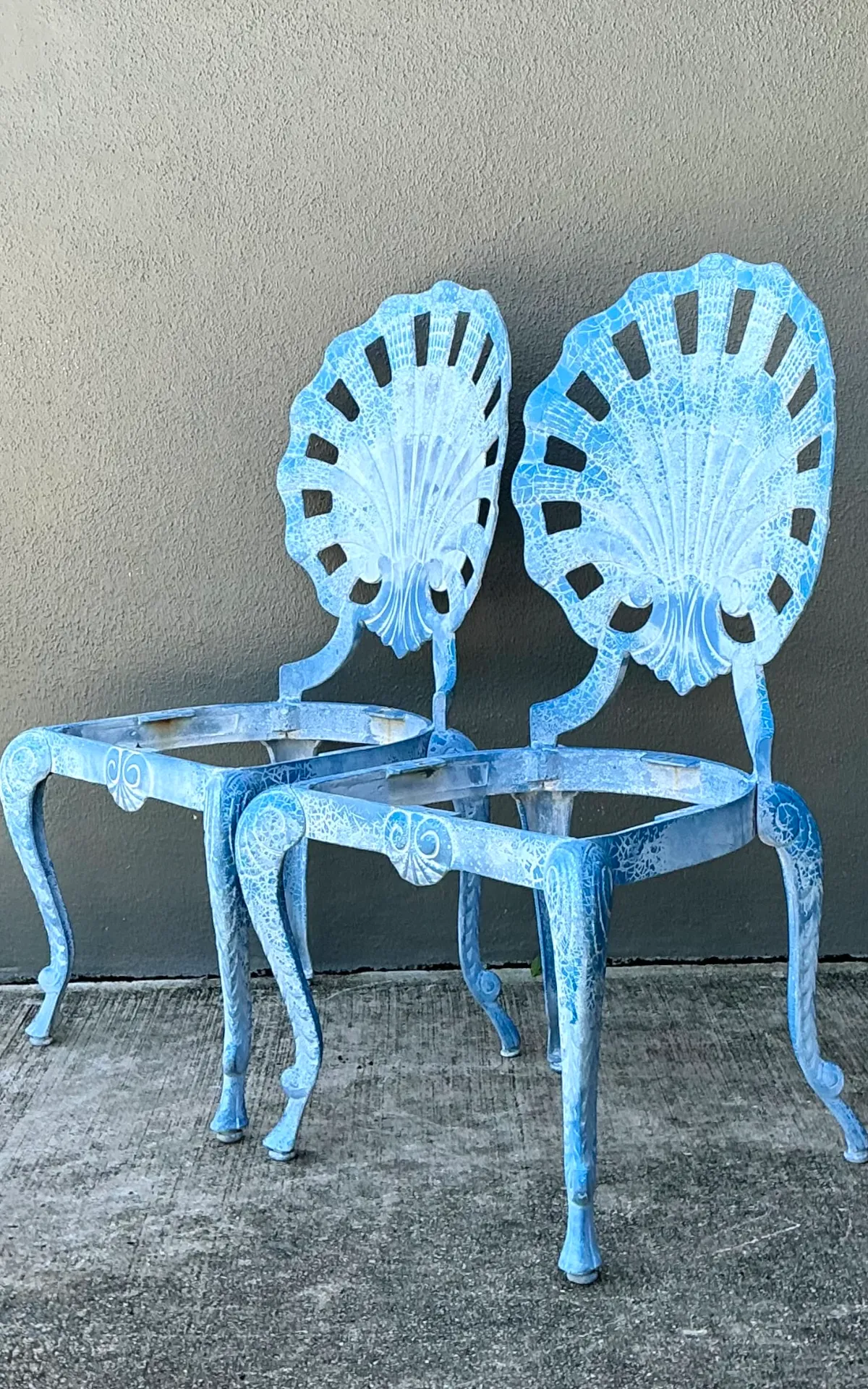 Vintage Blue Metal Shell Back Grotto Chairs - A Pair — additional photo 6