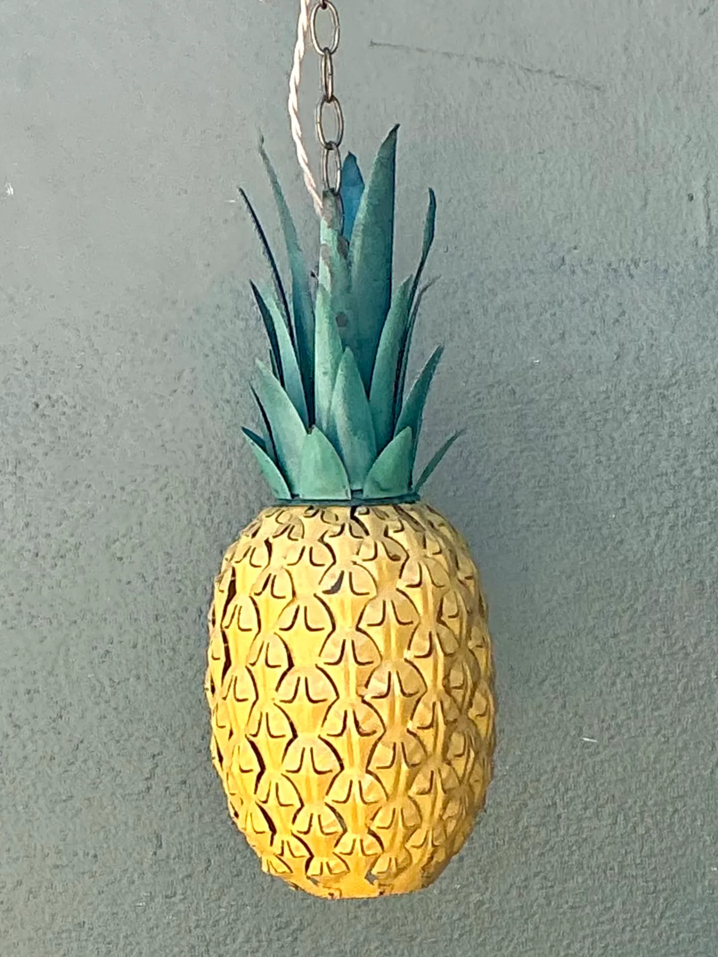 Vintage Metal Pineapple Pendant Light — additional photo 7