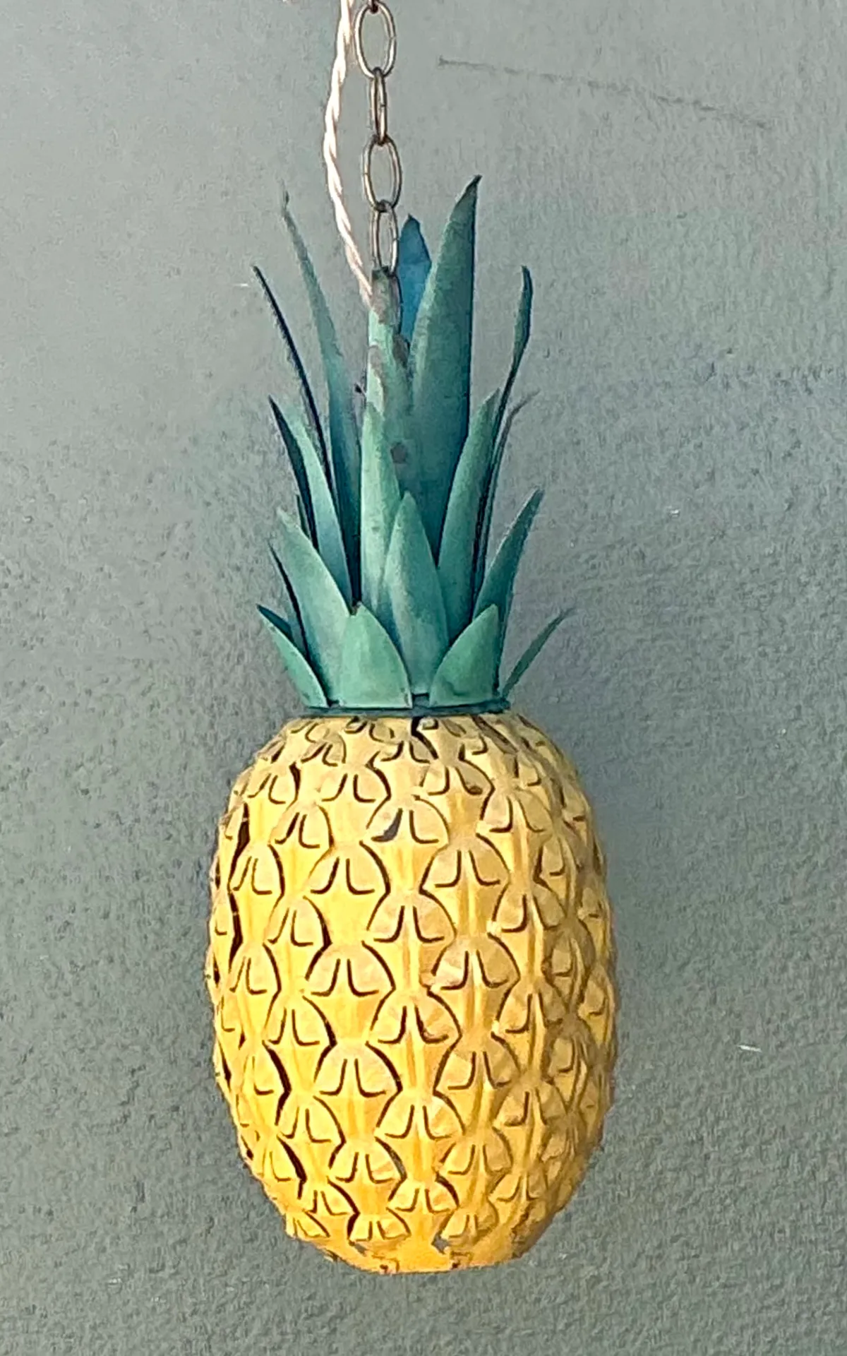 Vintage Metal Pineapple Pendant Light — additional photo 7